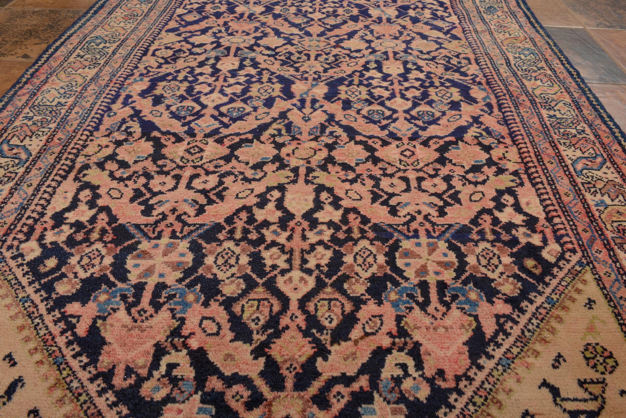Kaukasischer Garebagh-Teppich oder Teppich im Angebot 3