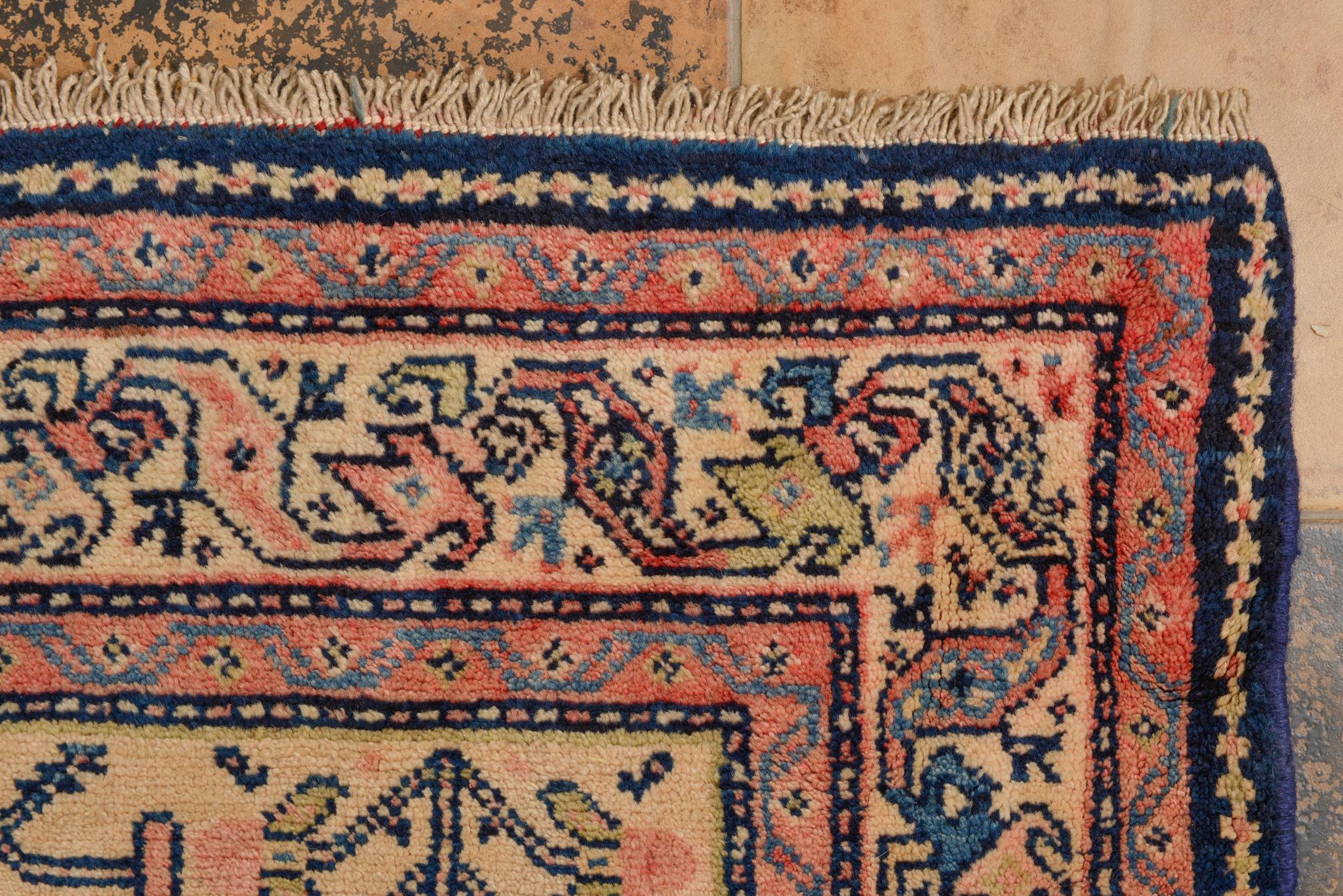Caucasian Garebagh Rug or Carpet In Excellent Condition For Sale In Alessandria, Piemonte