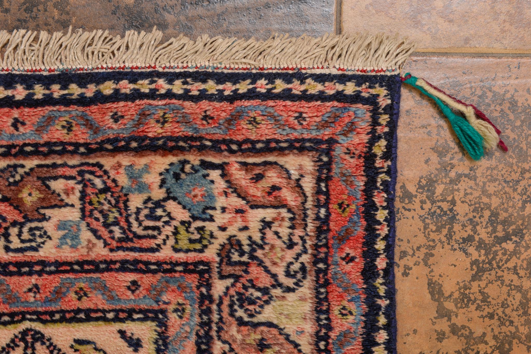 Kaukasischer Garebagh-Teppich oder Teppich (Wolle) im Angebot