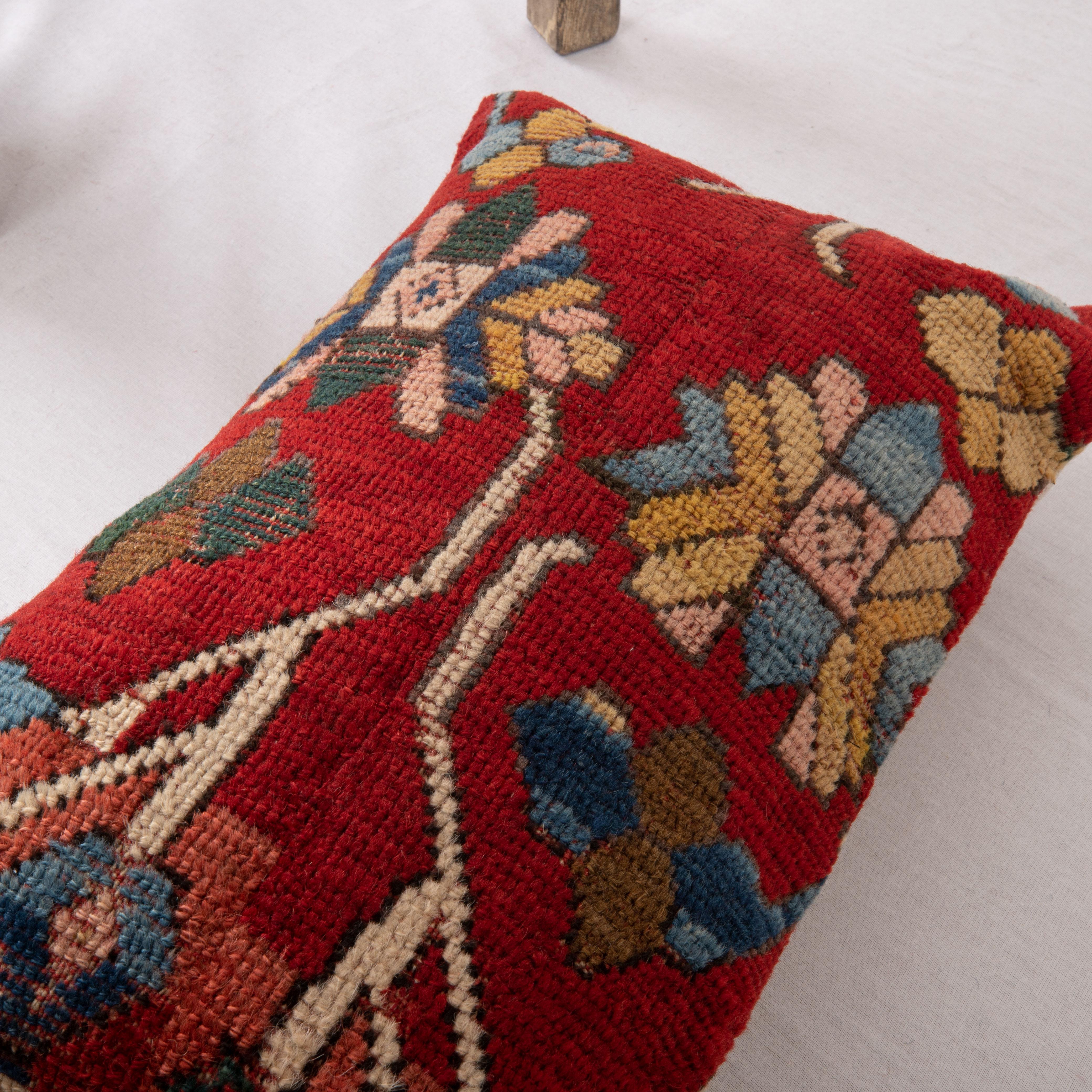 Caucasian Karabagh Rug Pillow Cover, Early 20th C In Good Condition For Sale In Istanbul, TR