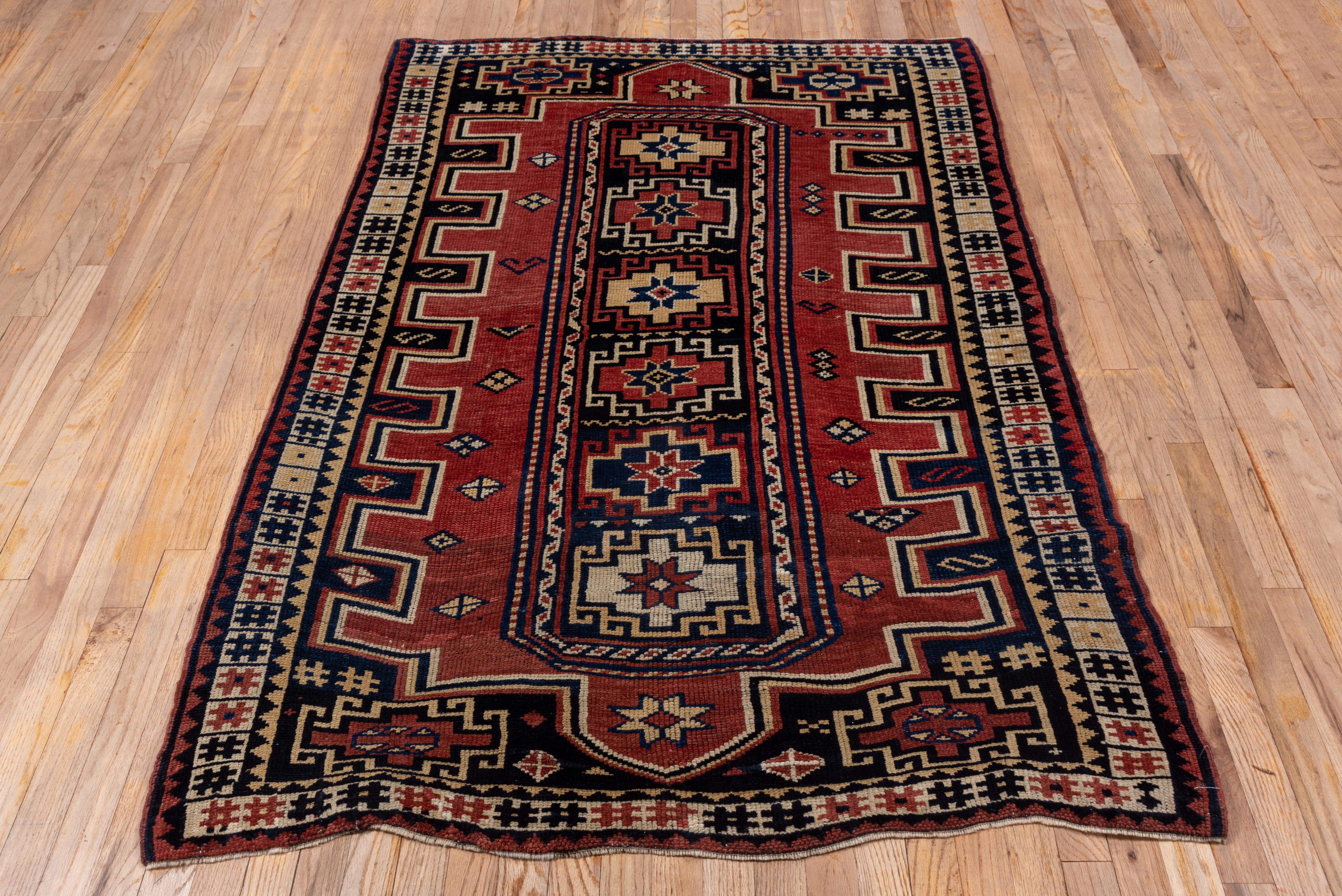 Caucasian Kazak Rug, circa 1910s In Good Condition For Sale In New York, NY