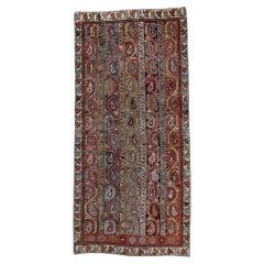Kaukasischer langer Teppich mit mehrfarbigem Motiv