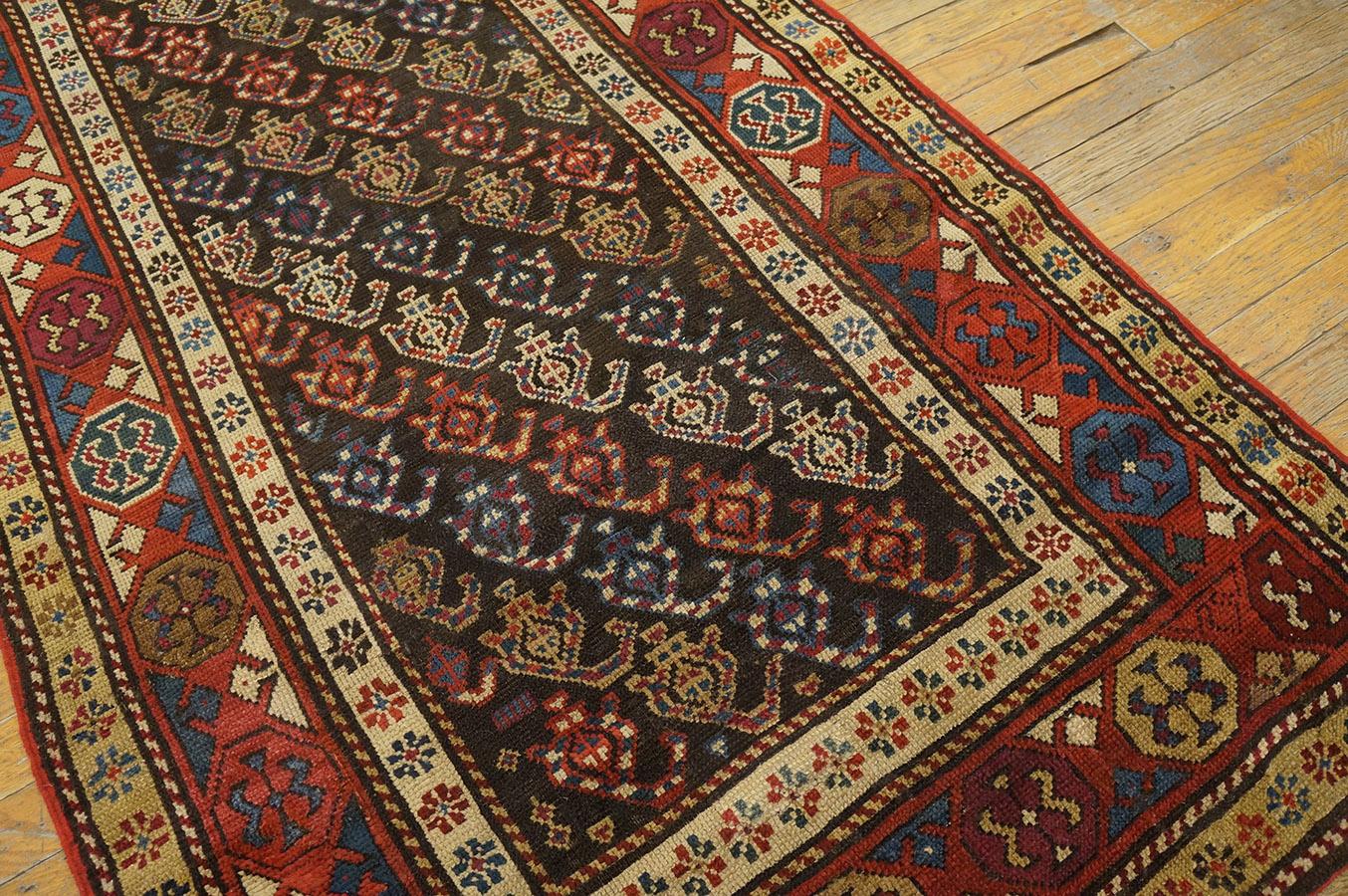 Tapis Moghan du début du 20ème siècle ( 3' x 9'6