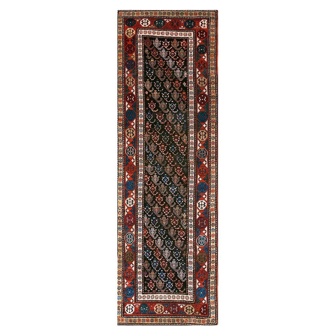Kaukasischer Moghan-Läufer des frühen 20. Jahrhunderts ( 3' x 9'6" - 91 x 290")