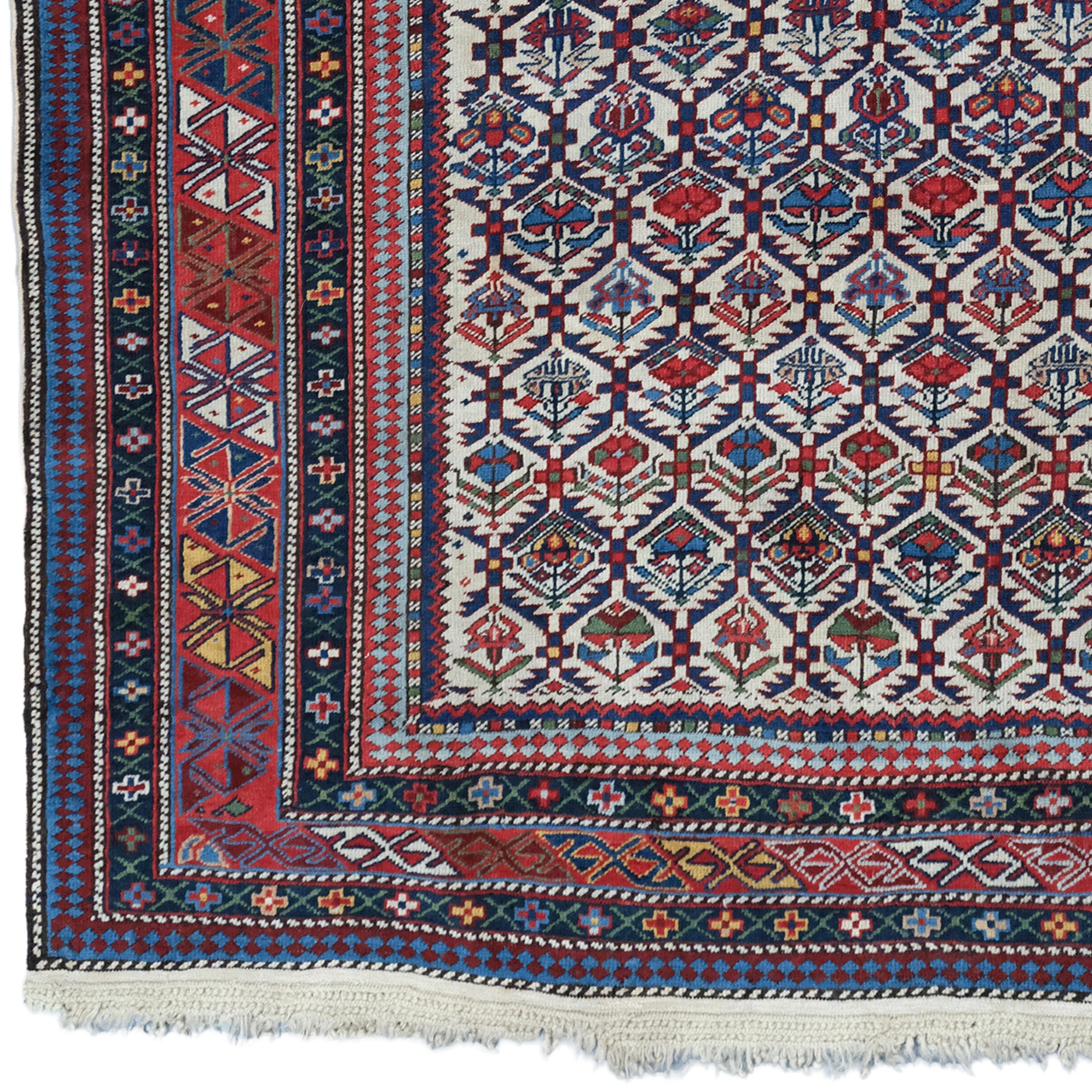 Tapis caucasien de prière de Shirvan daté de 1855

Ce tapis caucasien antique de Shirvan a été tissé en 1855 et constitue une œuvre au riche passé historique. La finesse d'exécution, les motifs géométriques et les motifs sont brodés sur le tissu de