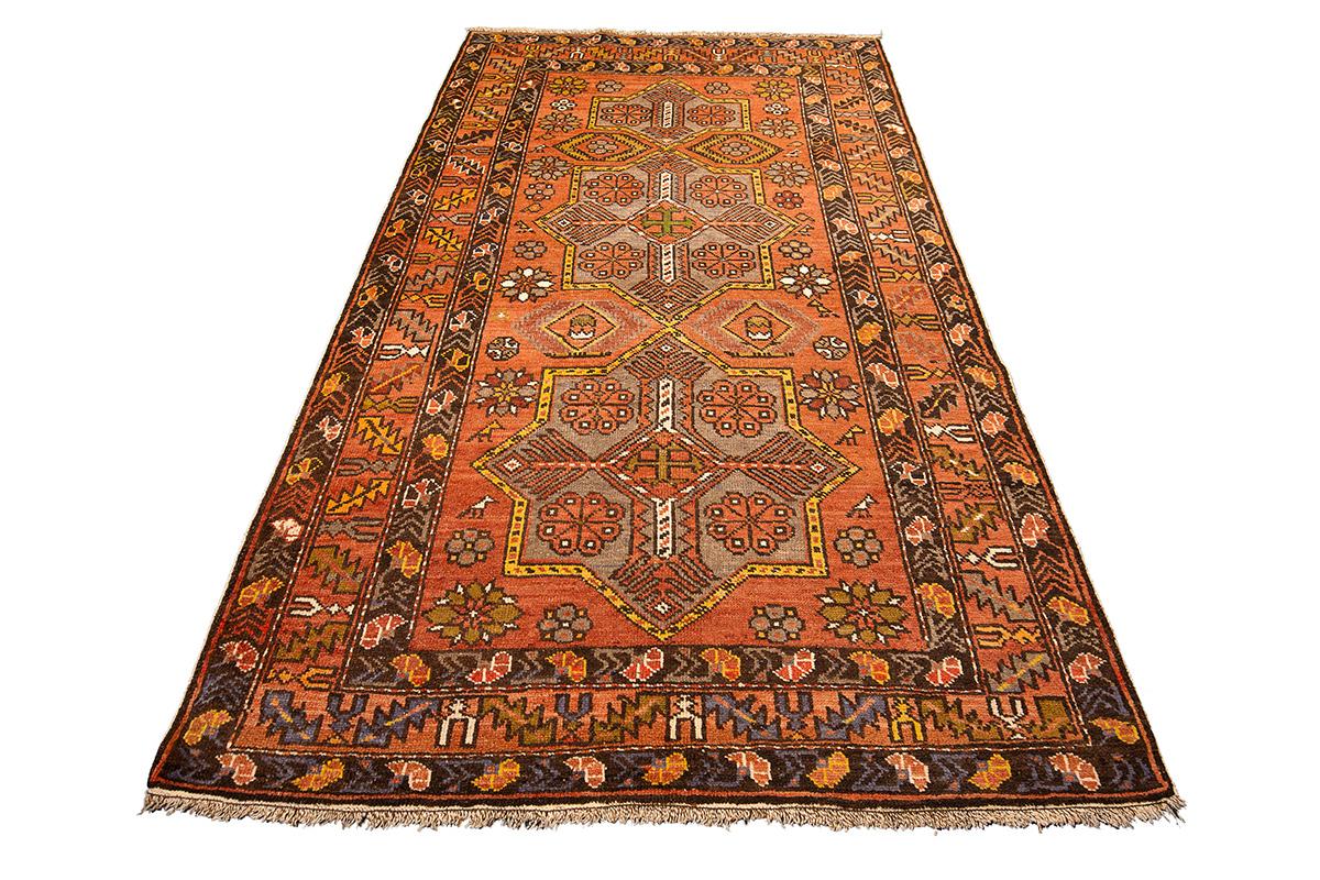 Hand-Knotted Caucasian Rug Akstafa For Sale