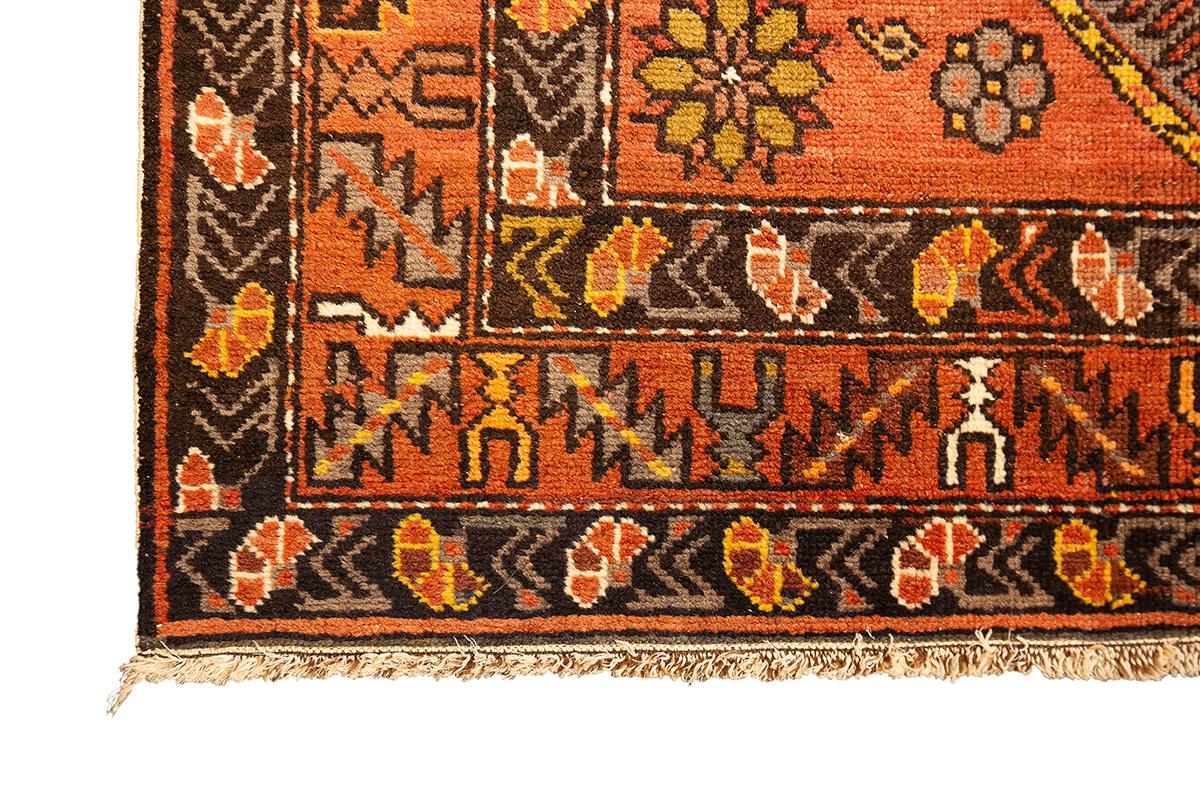 20th Century Caucasian Rug Akstafa For Sale