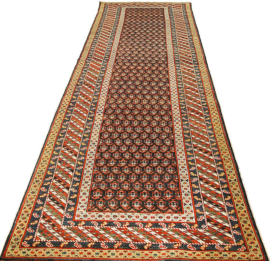 Caucasian Rug Ghenge All-Over Design, Late 19th Century In Good Condition For Sale In Ferrara, IT