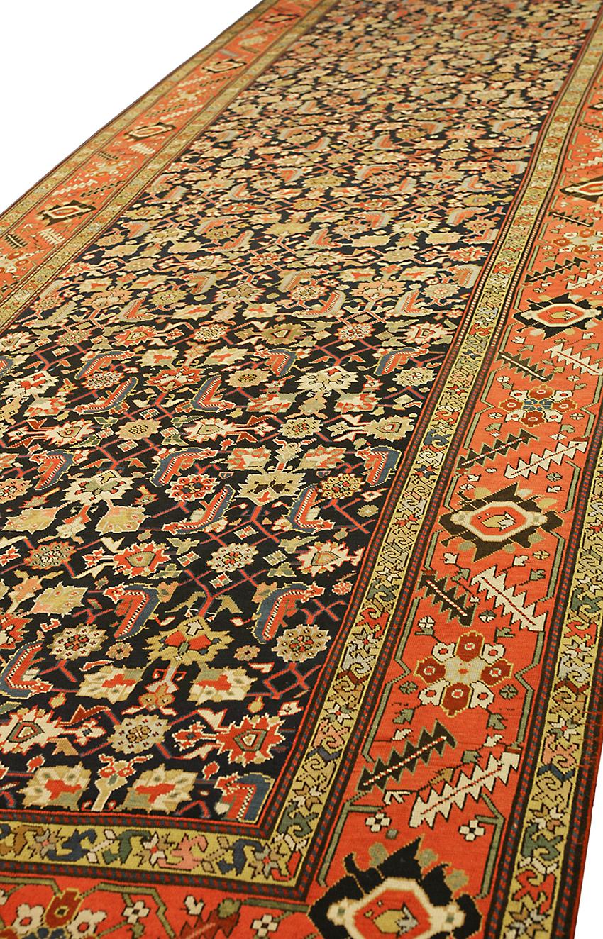 Kaukasischer Teppich Karabakh Extra Lang im Zustand „Gut“ im Angebot in Ferrara, IT
