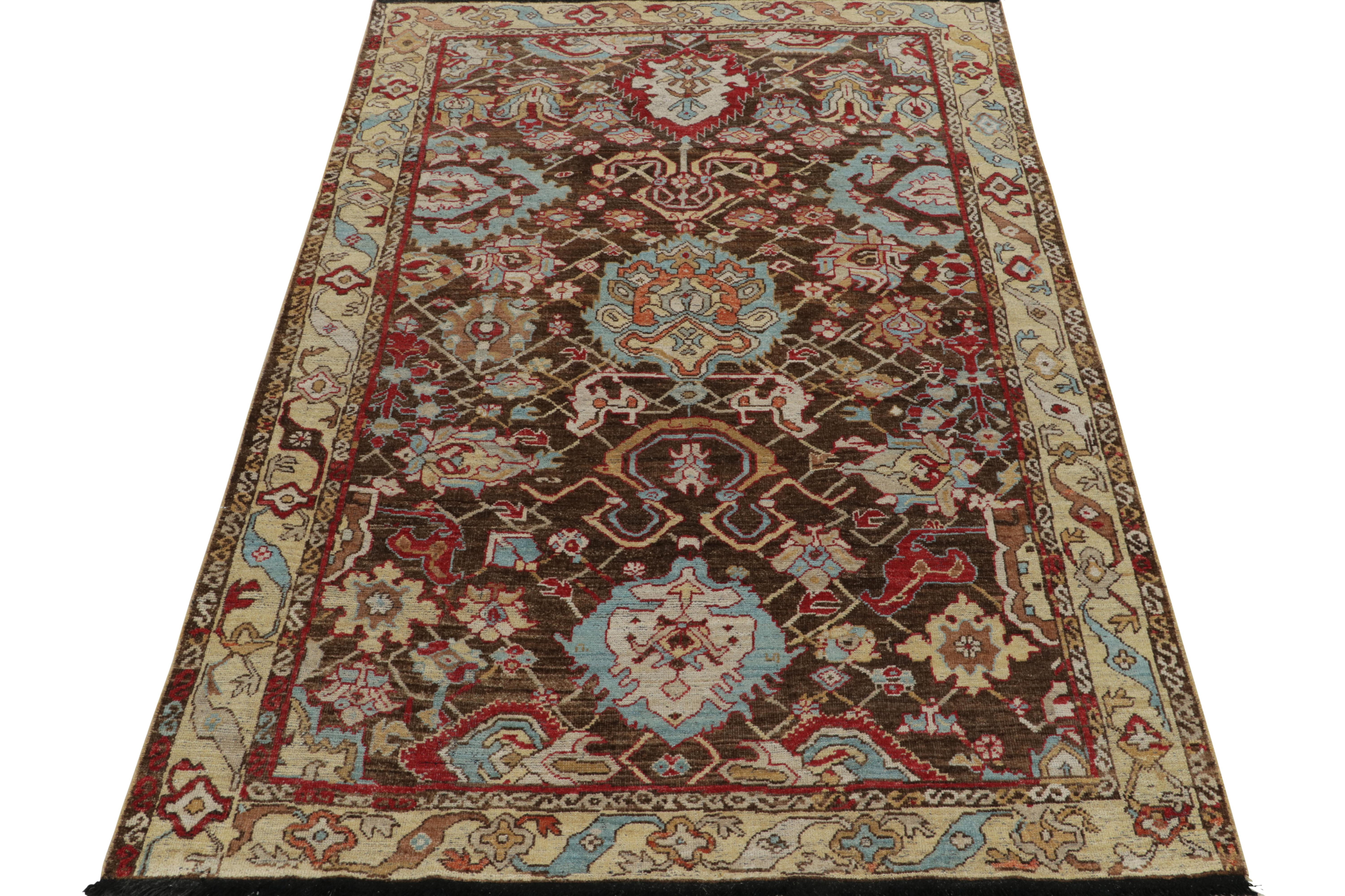 Noué à la main en laine, ce tapis 6x8 est une ode à l'esthétique classique des tapis caucasiens du 18e siècle. Il fait partie de la vaste collection Burano de Rug & Kilim. 

Le tapis s'inspire des motifs de palmettes antiques et présente un