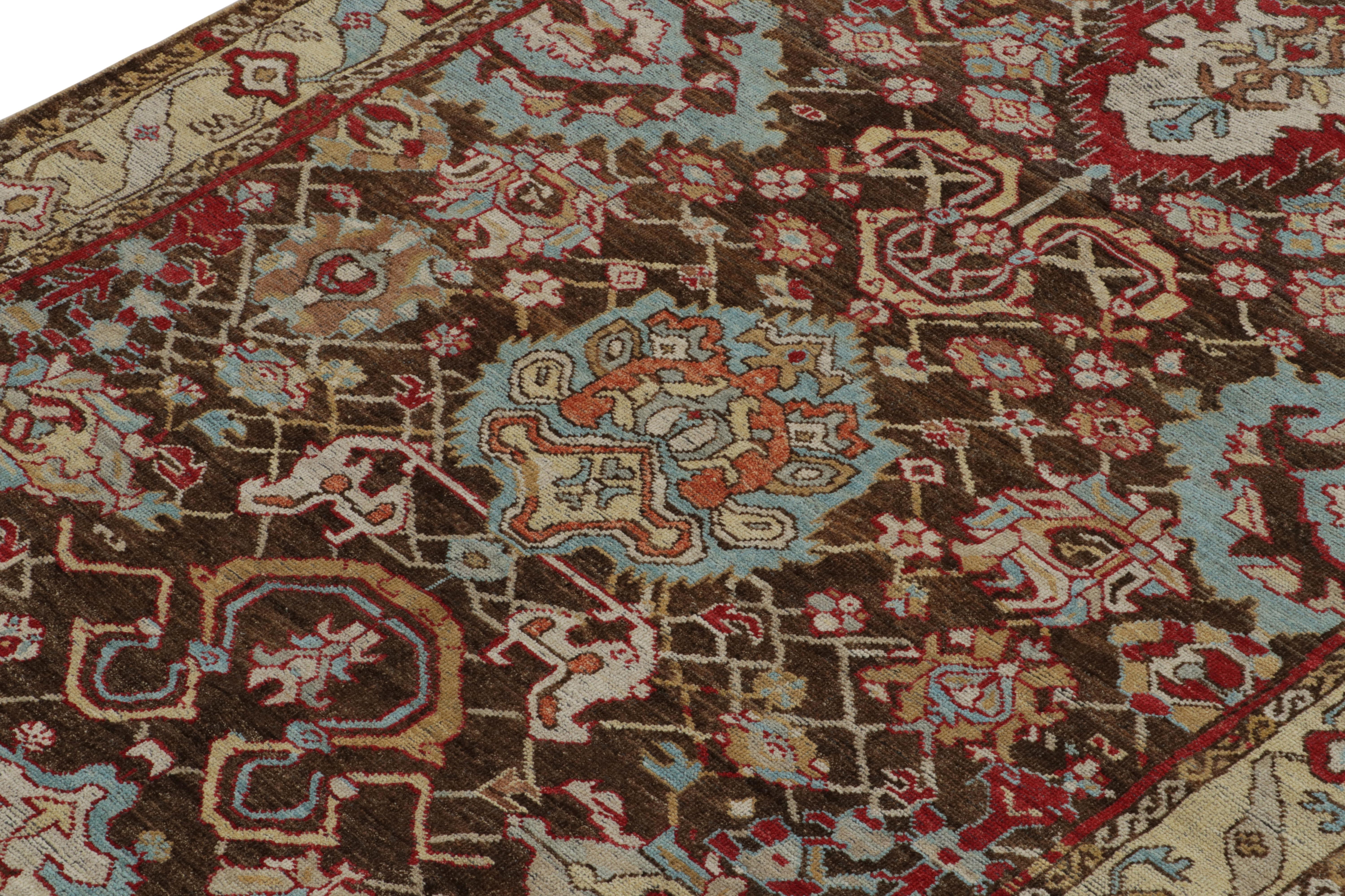 Indien Tapis et tapis Kilim de style caucasien à motifs floraux bruns, bleus et rouges en vente