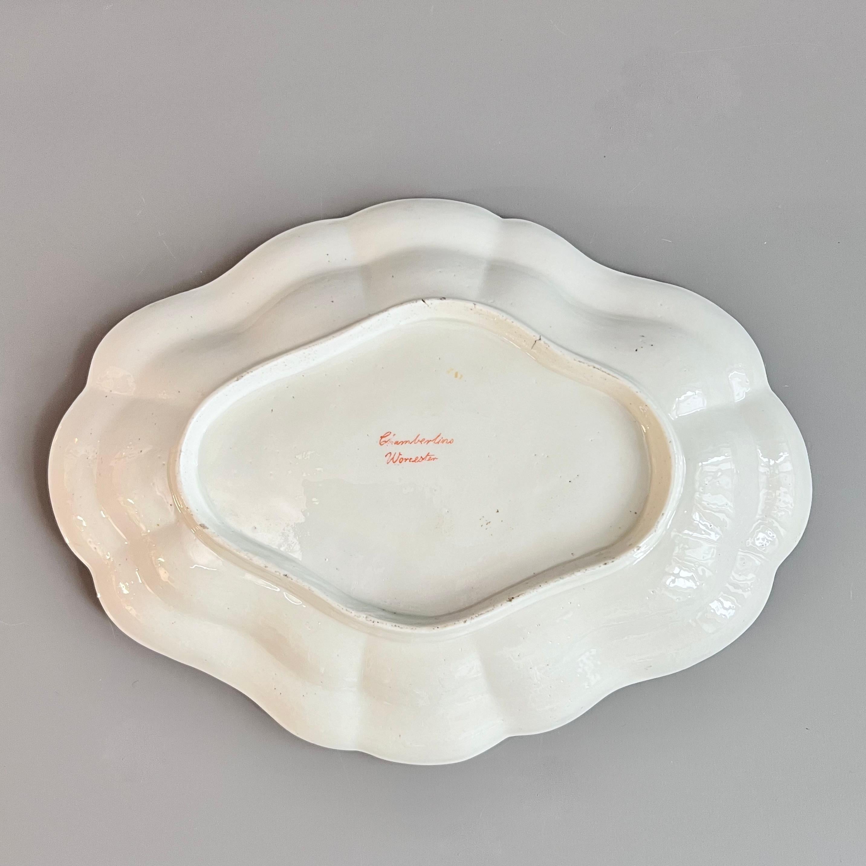 Plato Caughley, diseño arlequín al estilo del servicio Donegall, ca 1793 en venta 5