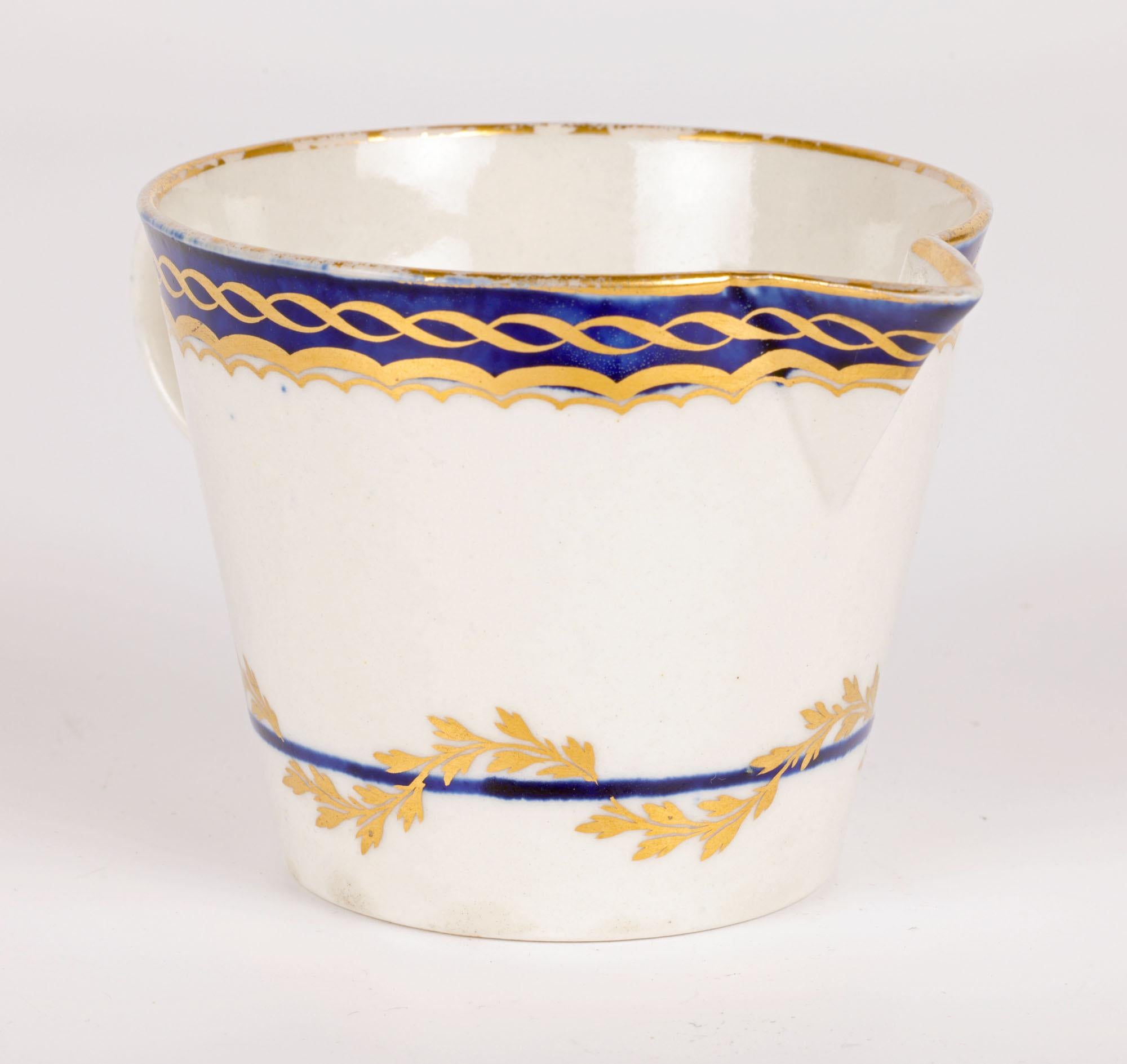 Jarra de crema de porcelana inglesa en forma de cubo Caughley Porcelain en Bueno estado para la venta en Bishop's Stortford, Hertfordshire