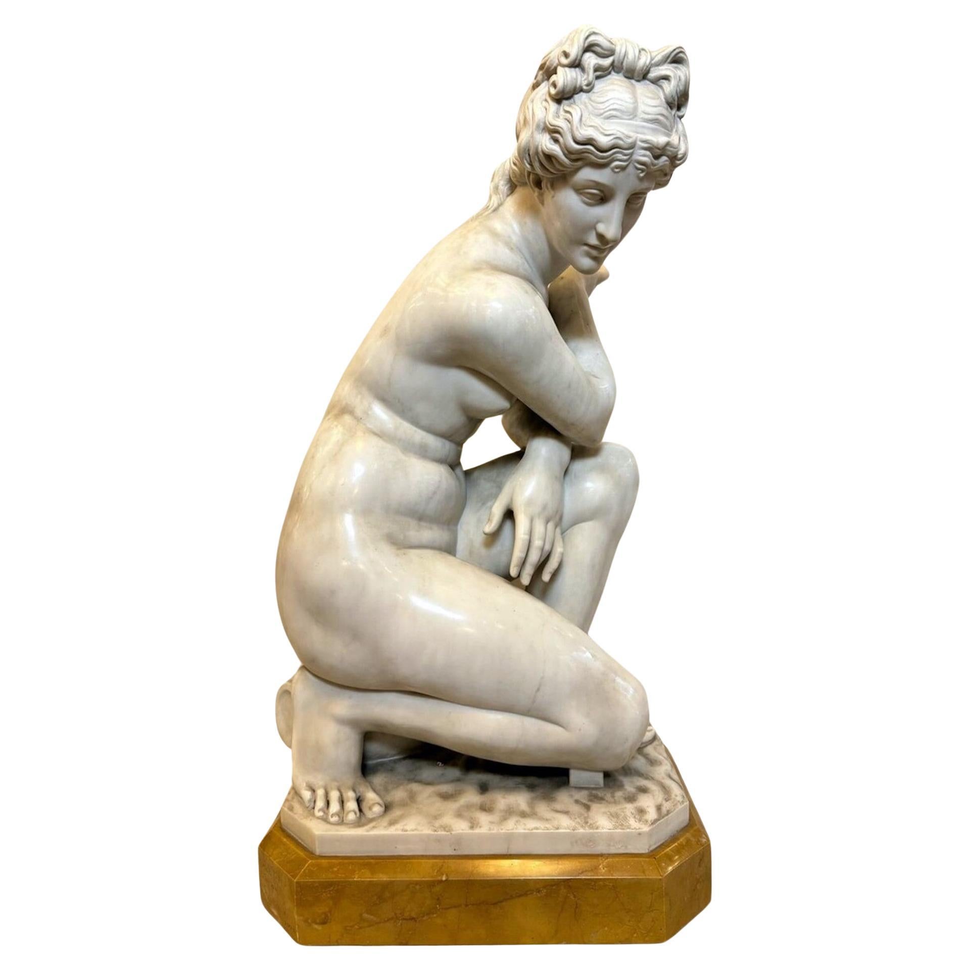 Cav. F. Palla, Marble Sculpture "Vénus Accroupie", Italy, 19th For Sale