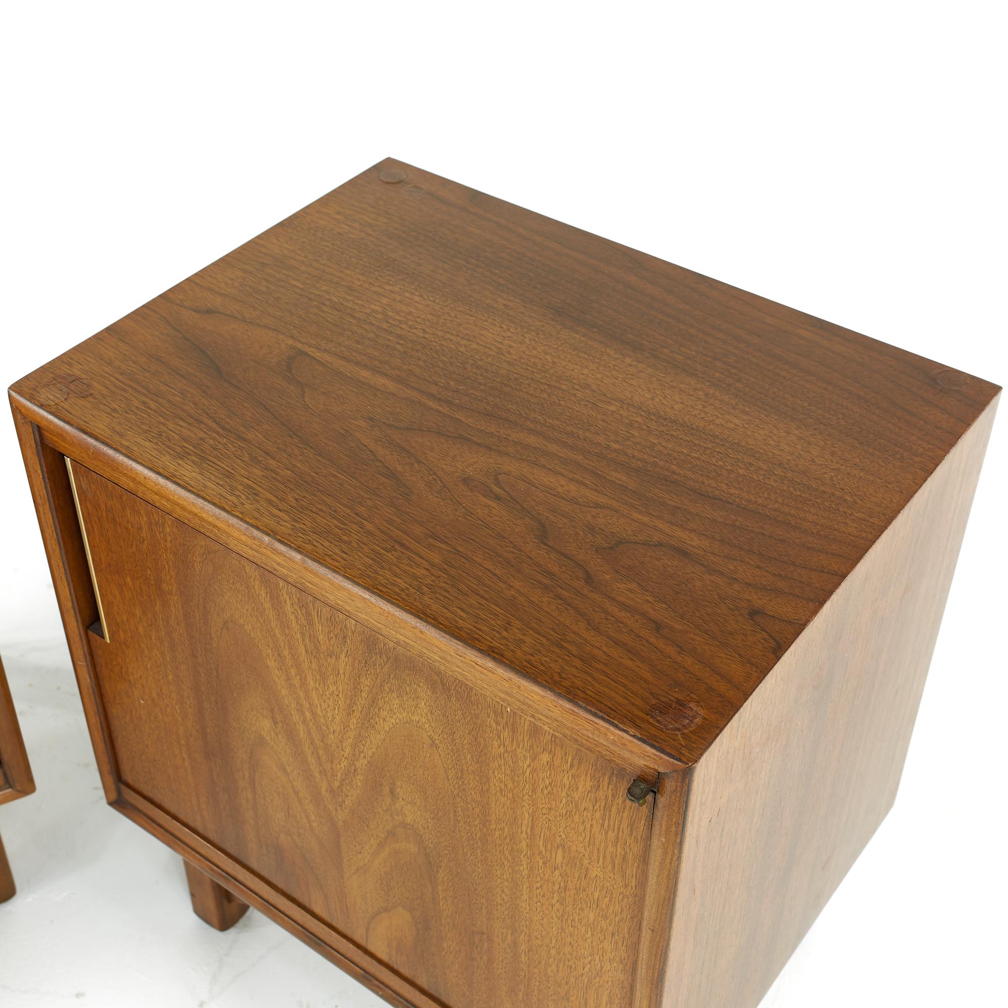 Cavalier Furniture Midcentury Walnut Nightstand, Pair For Sale 1