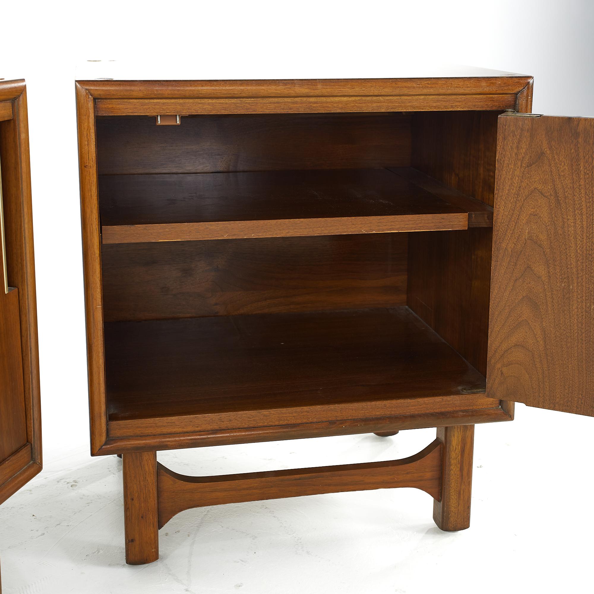 Cavalier Furniture Midcentury Walnut Nightstand, Pair For Sale 2