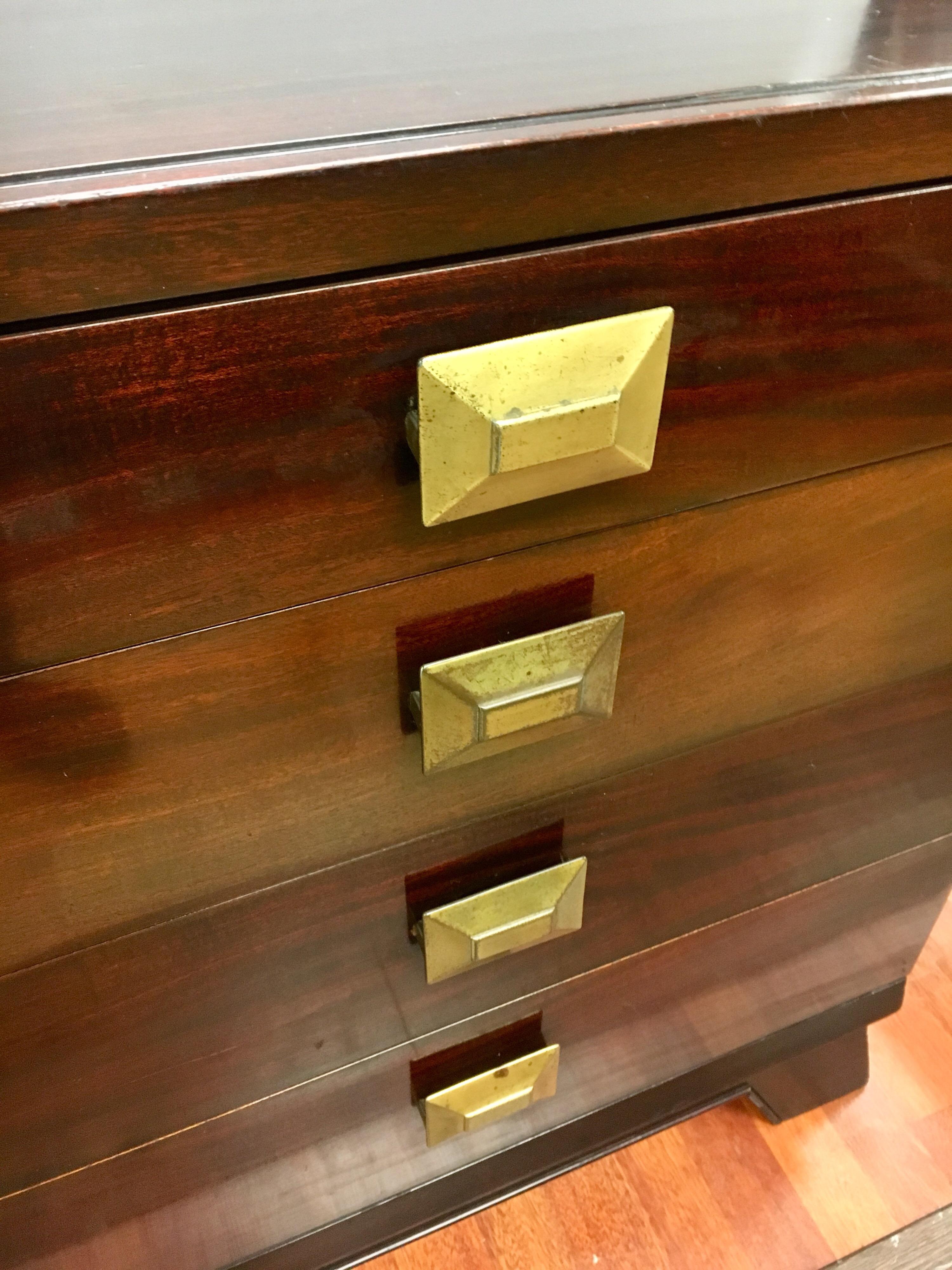 Mid-20th Century Cavalier Mid-Century Modern Mahogany Eight-Drawer Dresser Chest
