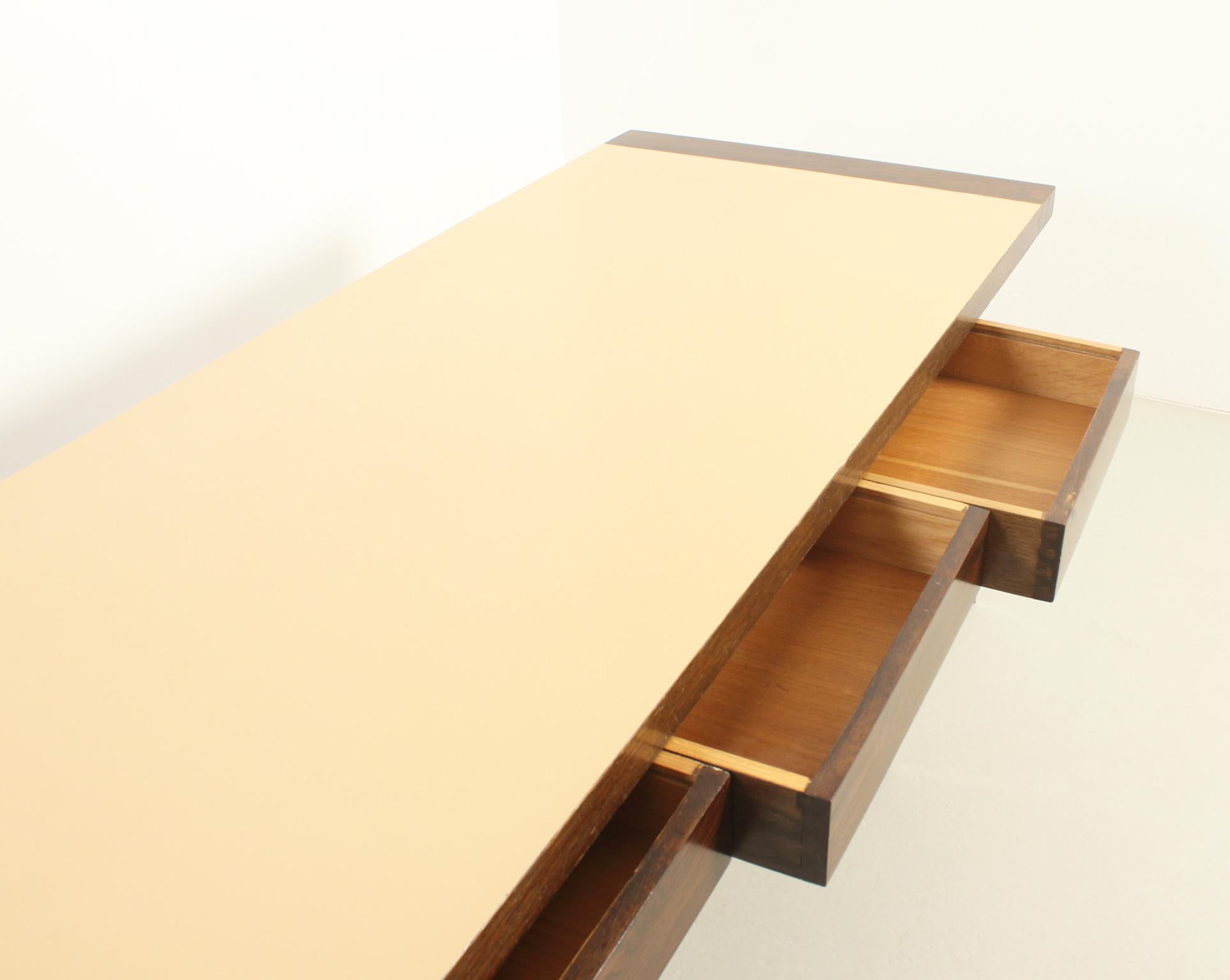 Cavalletto-Schreibtisch von Kazuhide Takahama für MYC-Gavina, 1970 im Angebot 2