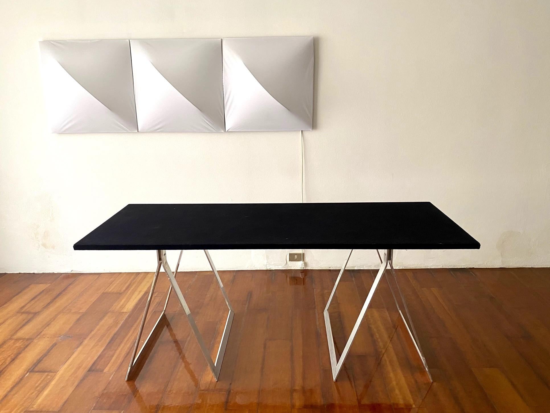 Rare project by the Japanese architect and designer Kazuhide Takahama for Gavina. 
Metal base, top covered with billiard cloth. It can easily be used both as a desk and as a dining table.
 Upon request, our restoration laboratory can customize the