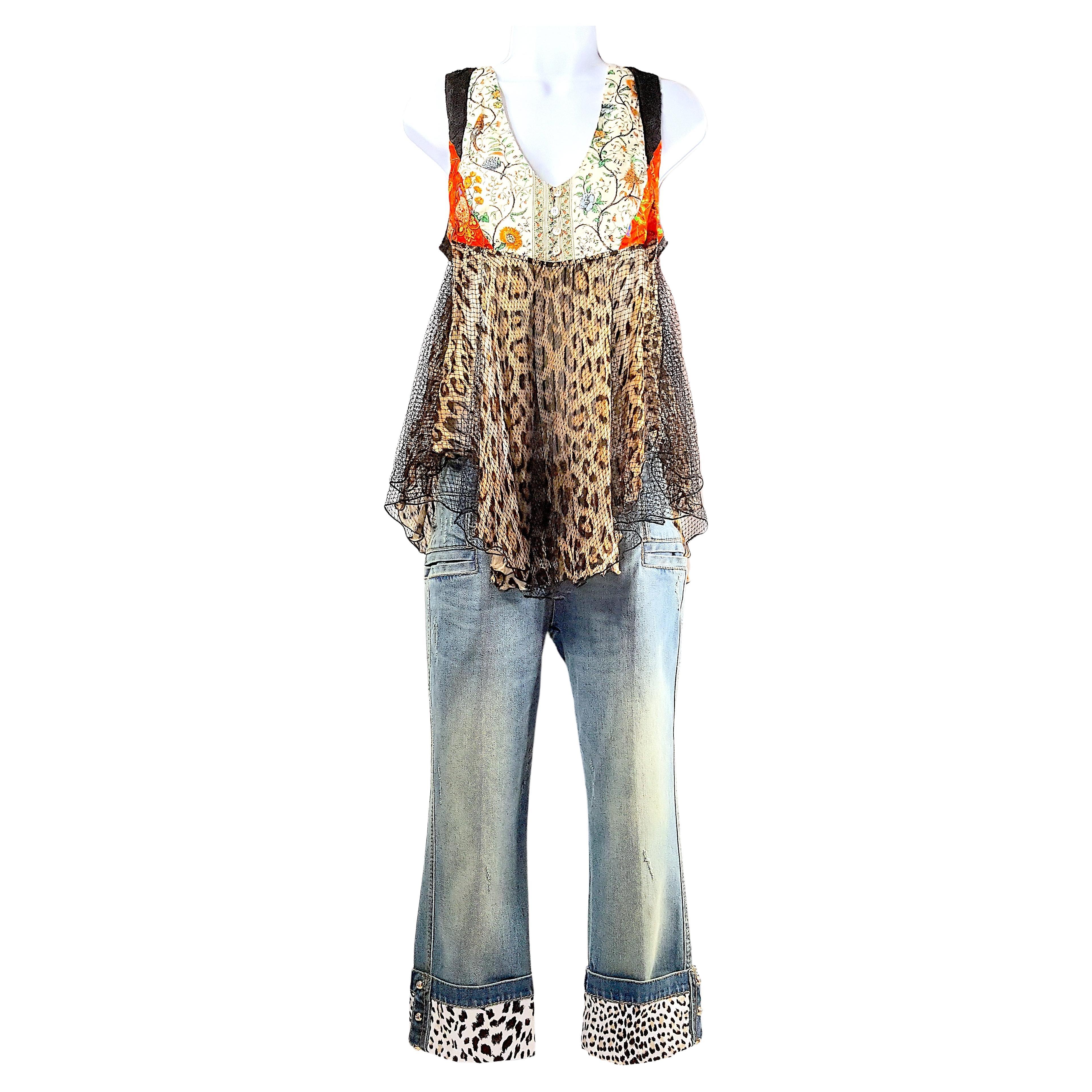 Cavalli S/S 2003 Embellished SilkLeopard Set SequinsNetBlouse & CuffedCapriJeans In Good Condition For Sale In Chicago, IL