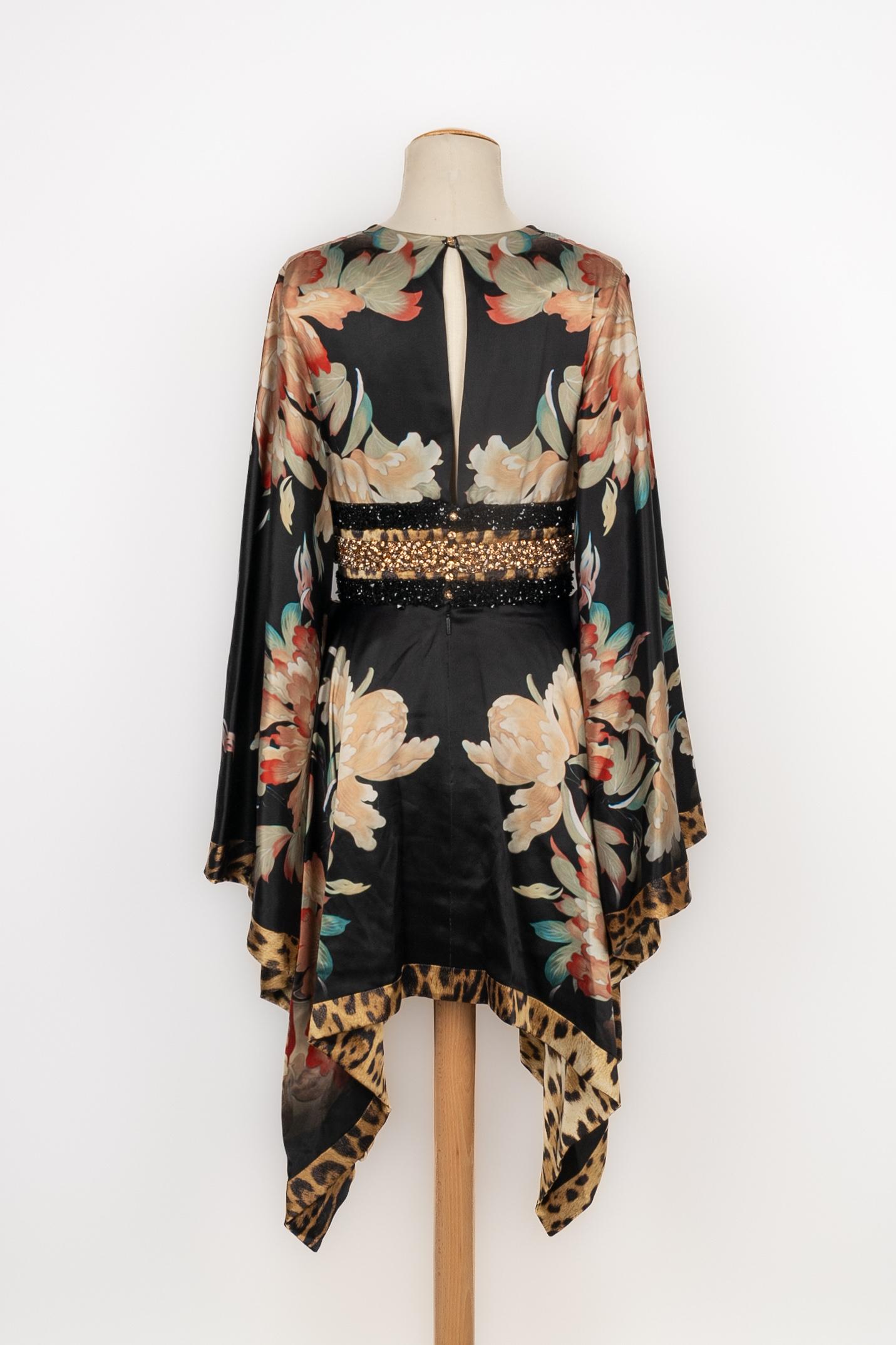 Cavalli Seidenkleid im Zustand „Hervorragend“ im Angebot in SAINT-OUEN-SUR-SEINE, FR