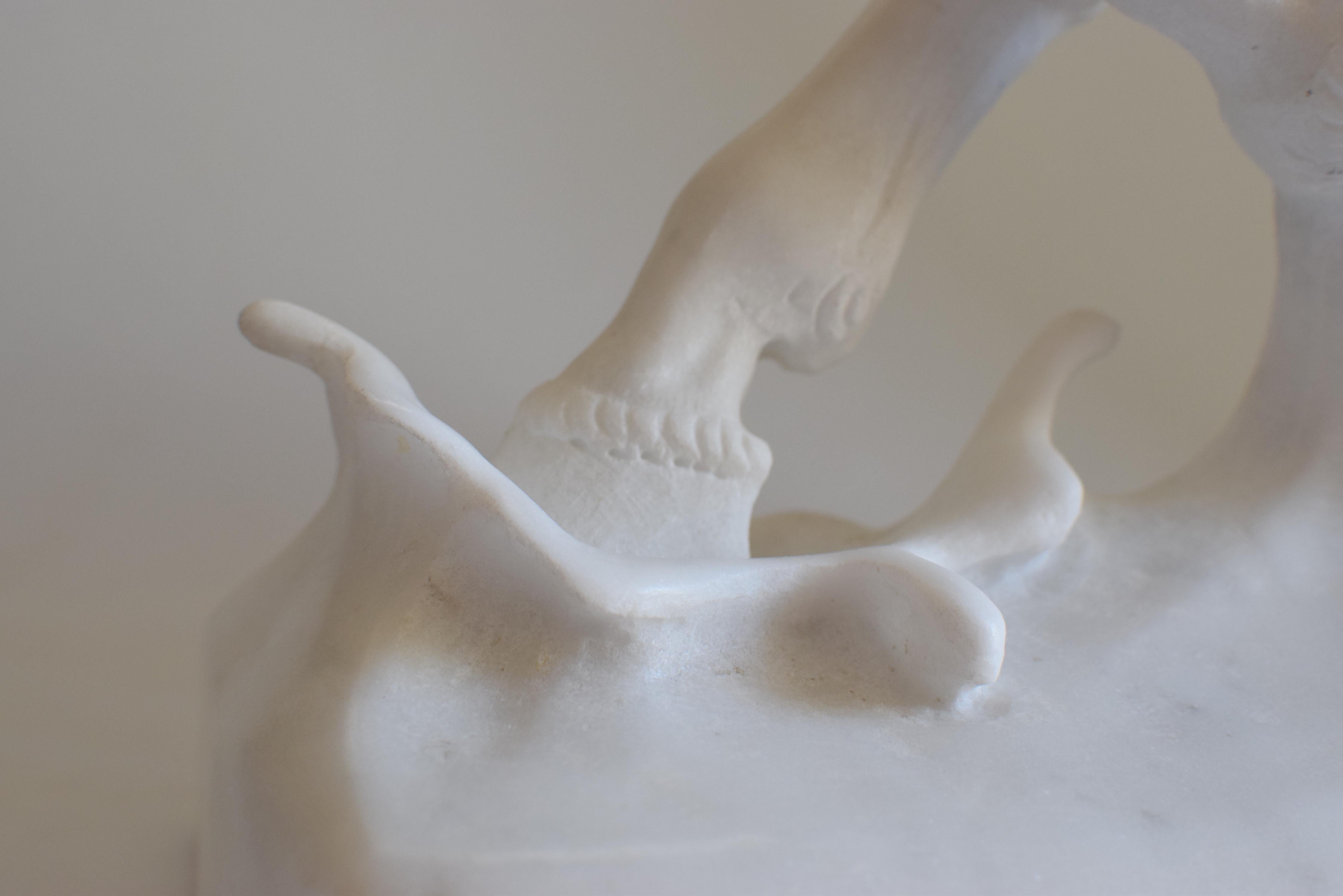 Country Running horse -sculpture on white Carrara marble For Sale