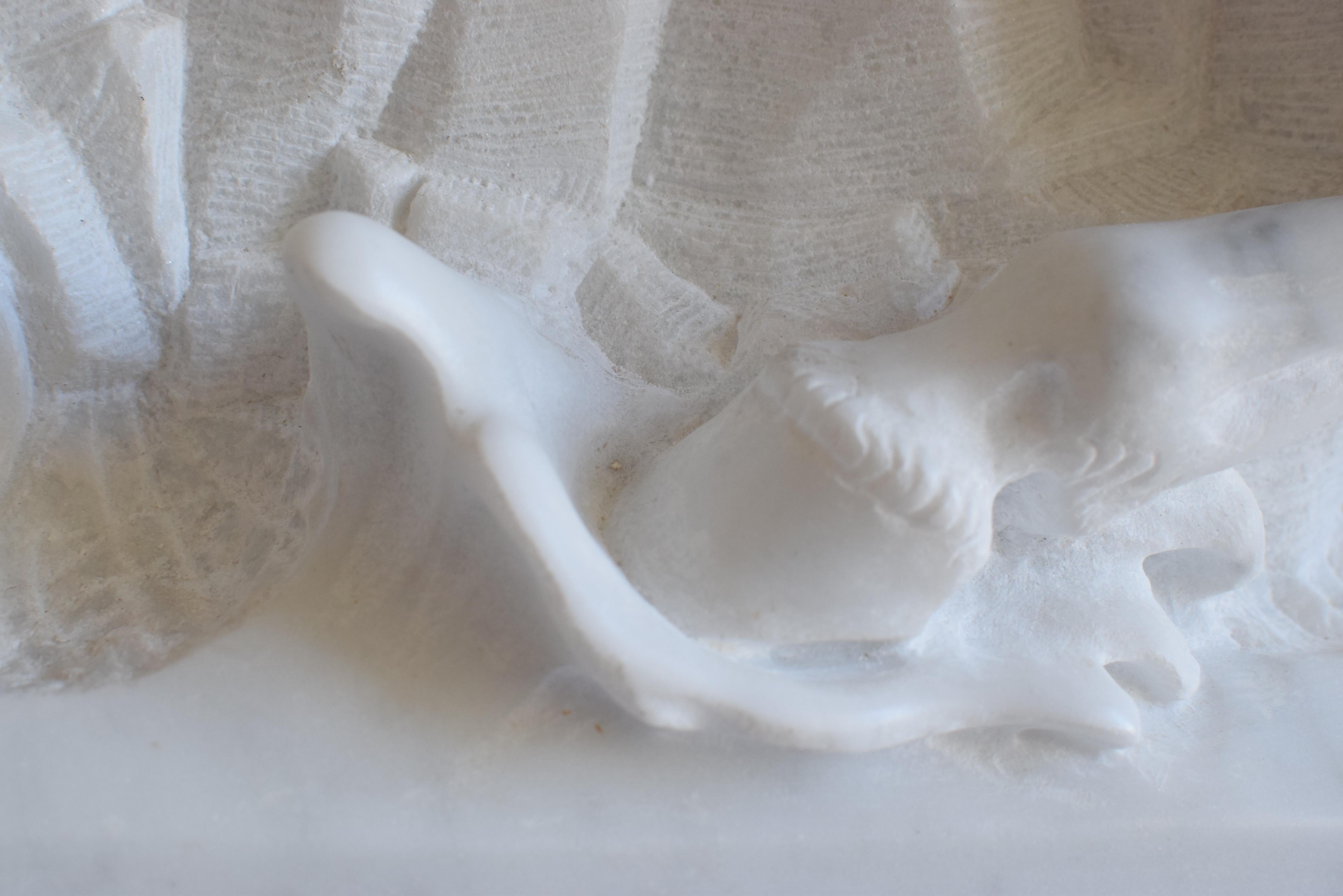Running horse -sculpture on white Carrara marble For Sale 1