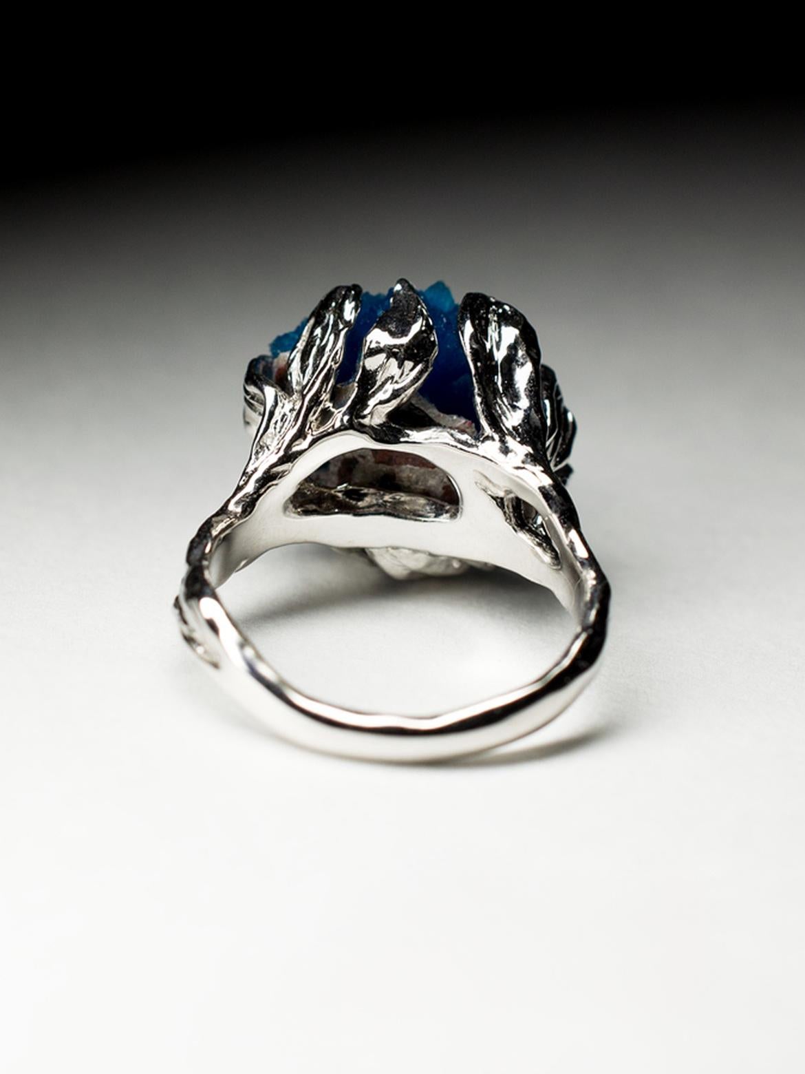 Cavansite Flower Gold Ring Art Nouveau Style Bright Blue Raw Uncut Rare Crystals For Sale 3