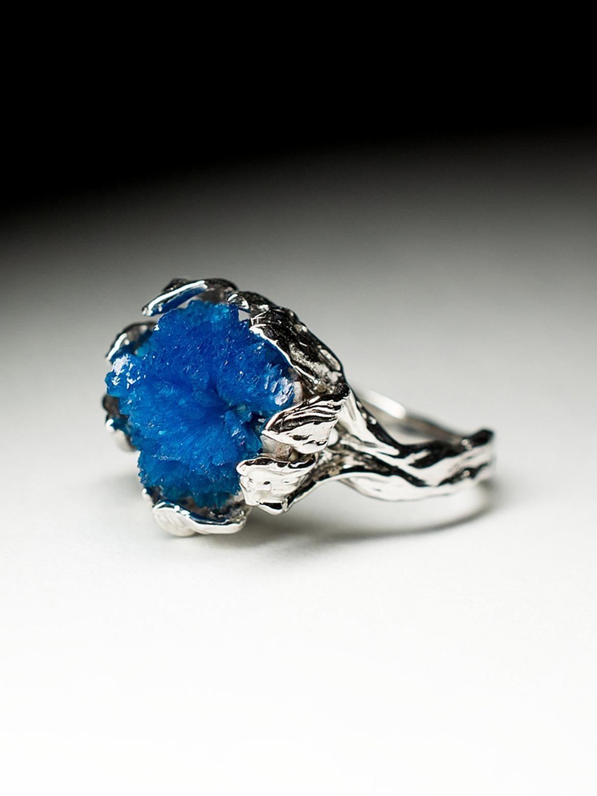 Cavansite Flower Gold Ring Art Nouveau Style Bright Blue Raw Uncut Rare Crystals For Sale 1