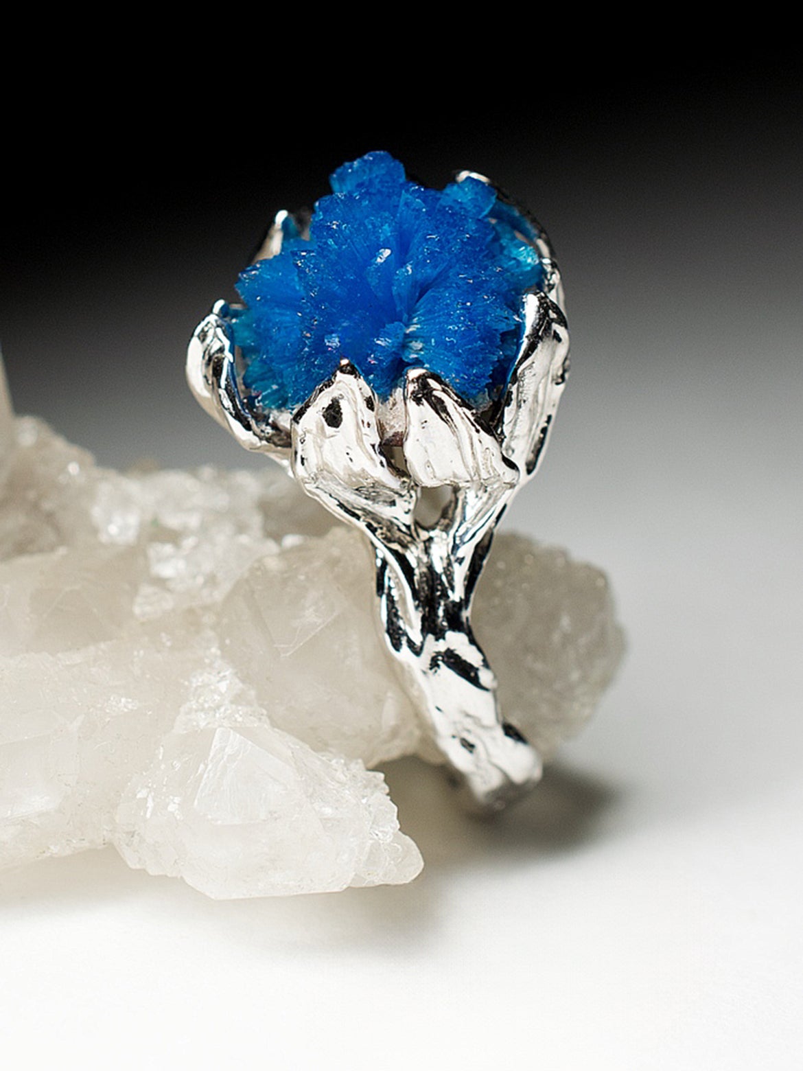 Cavansite Flower Gold Ring Art Nouveau Style Bright Blue Raw Uncut Rare Crystals For Sale