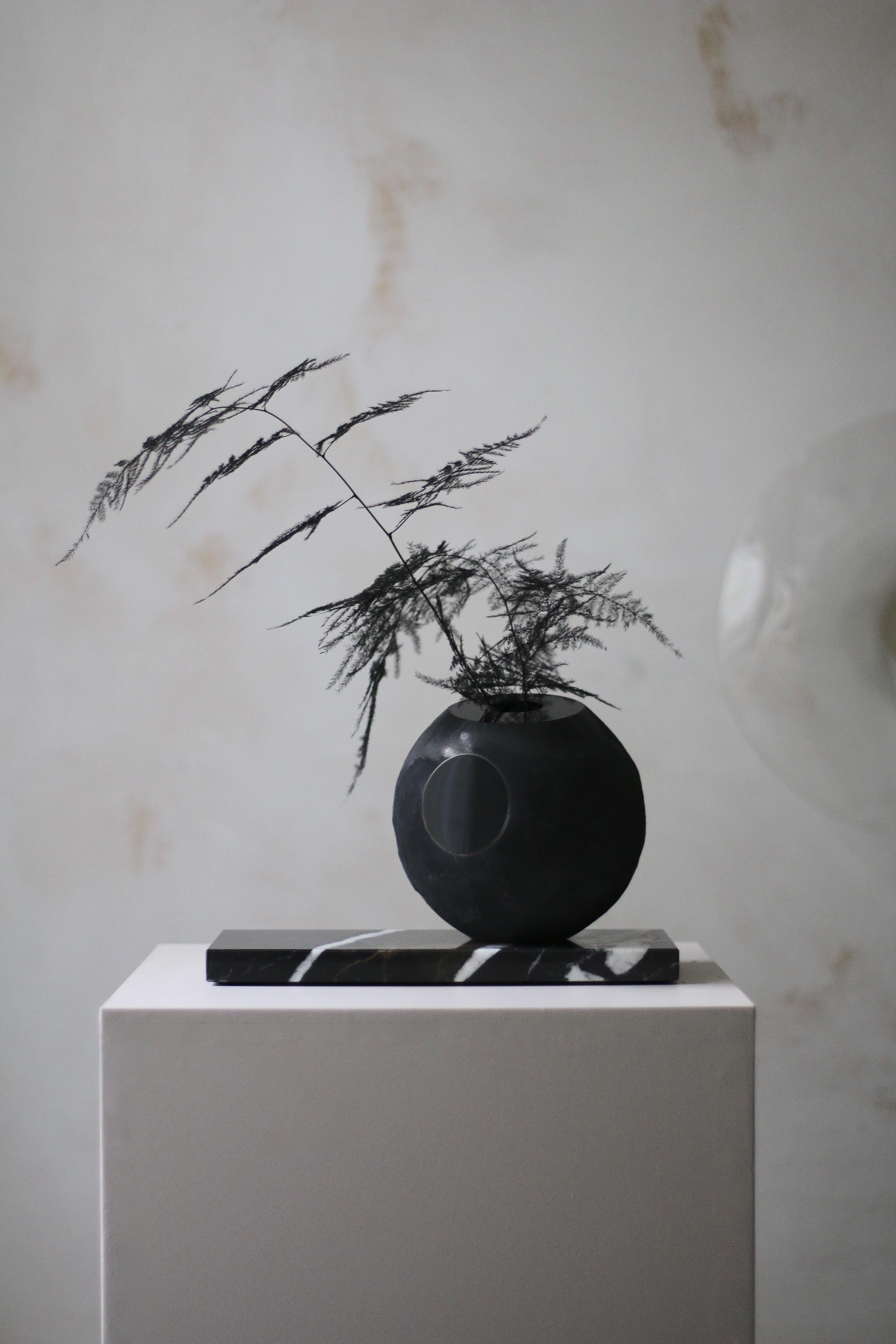 'Cave In Time' Round Glass Vase in Black Glass and Marble 5