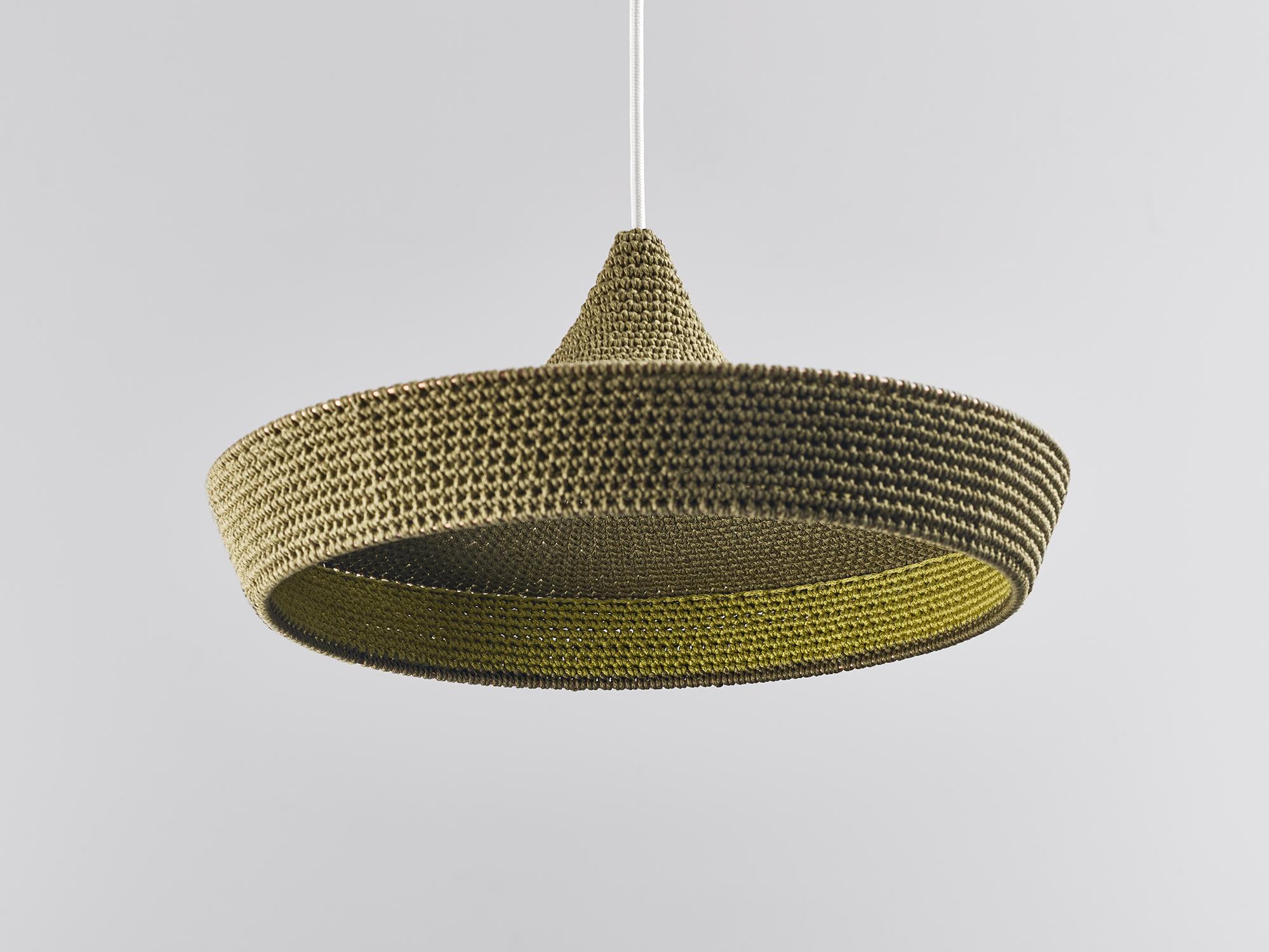 Britannico Ciondolo a forma di grotta realizzato a mano, Ø60cm/23,6in in vendita