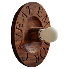 Caveat Emptor Applique in teak recuperato Illuminazione moderna realizzata a mano da Evam