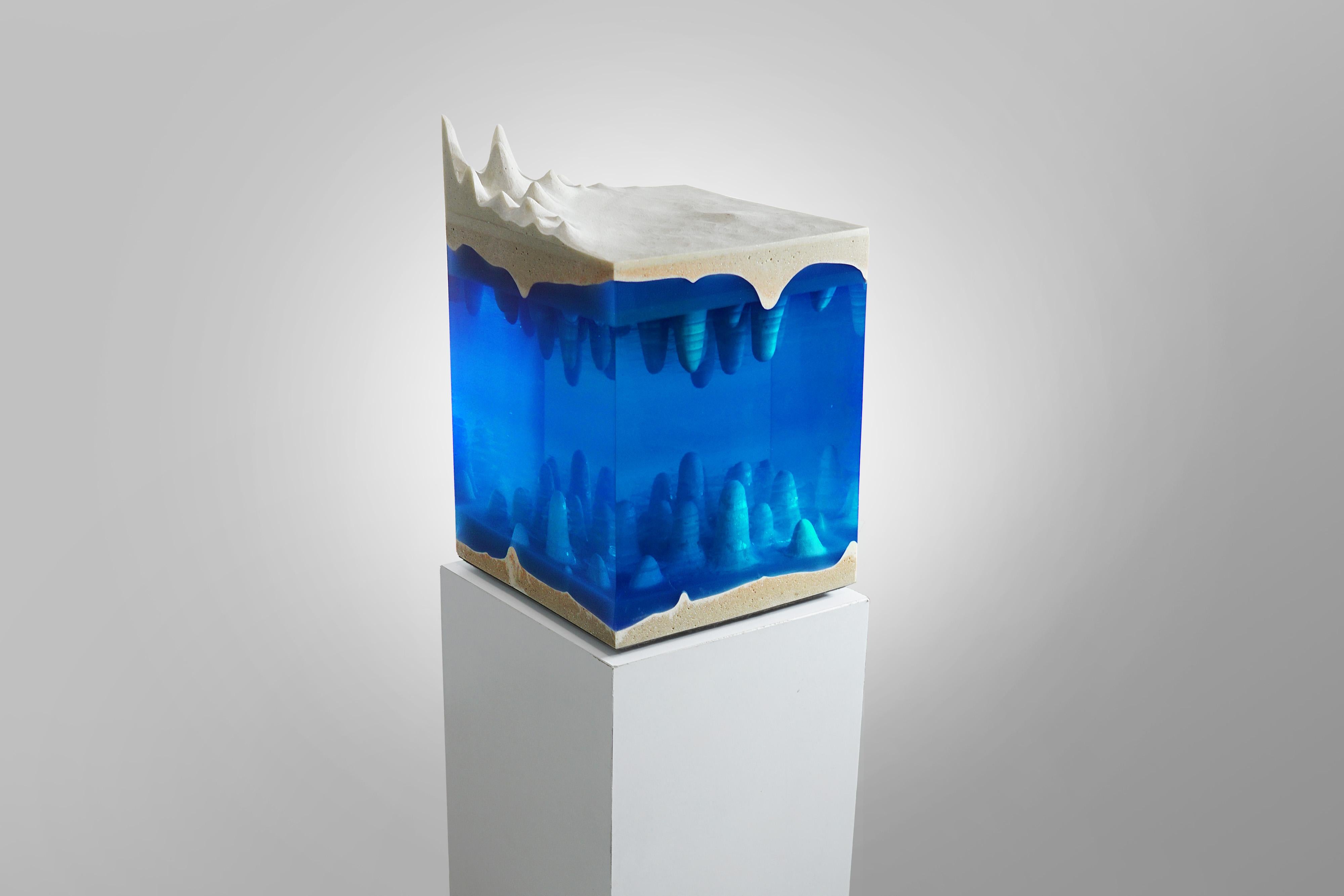 Caverna Contemporary Sculpture, by Eduard Locota resin Acrylic Glass & Marble For Sale 2
