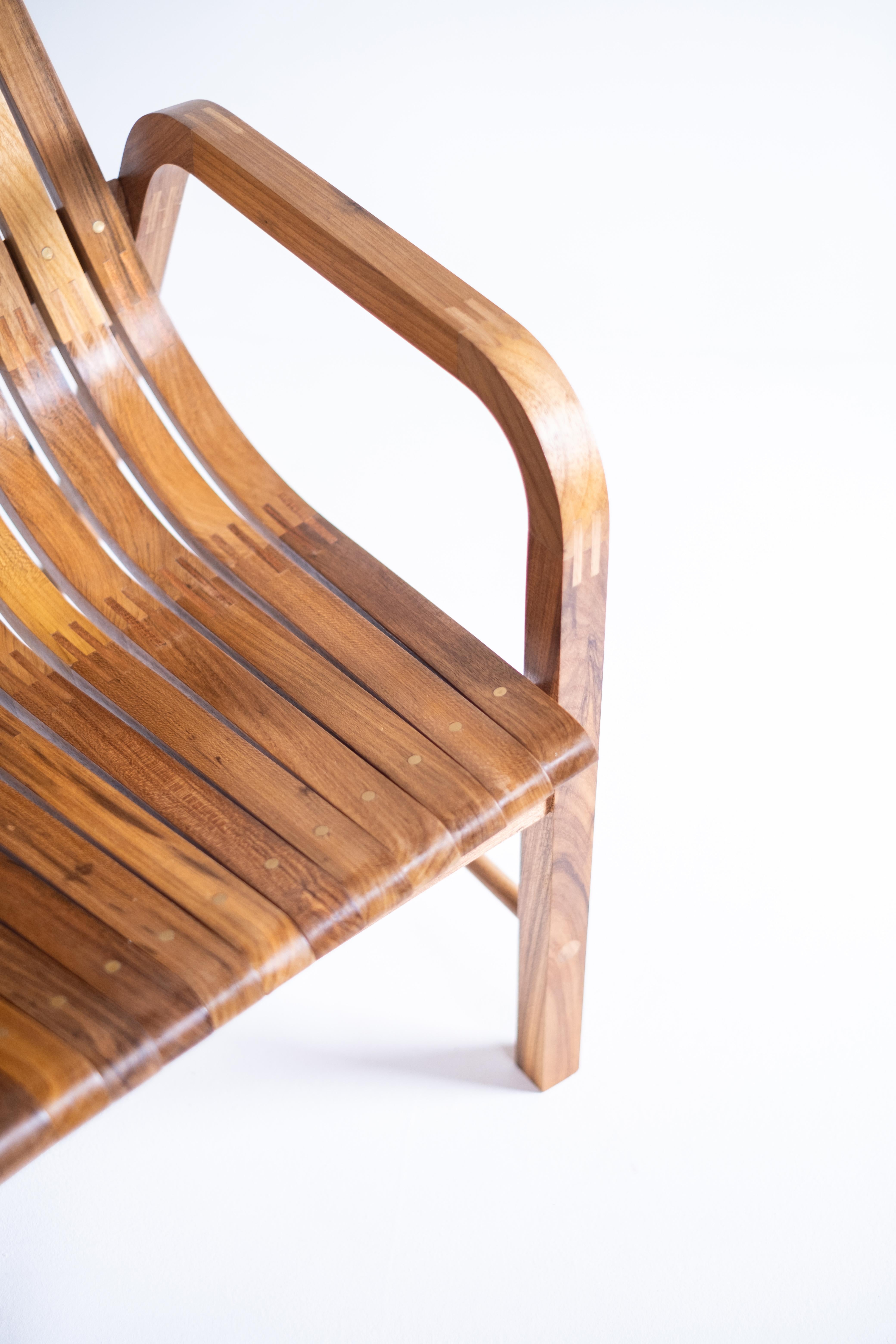 Poltrona contemporanea in legno 'Caverna' dello Studio brasiliano Knót Artesanal in vendita 4