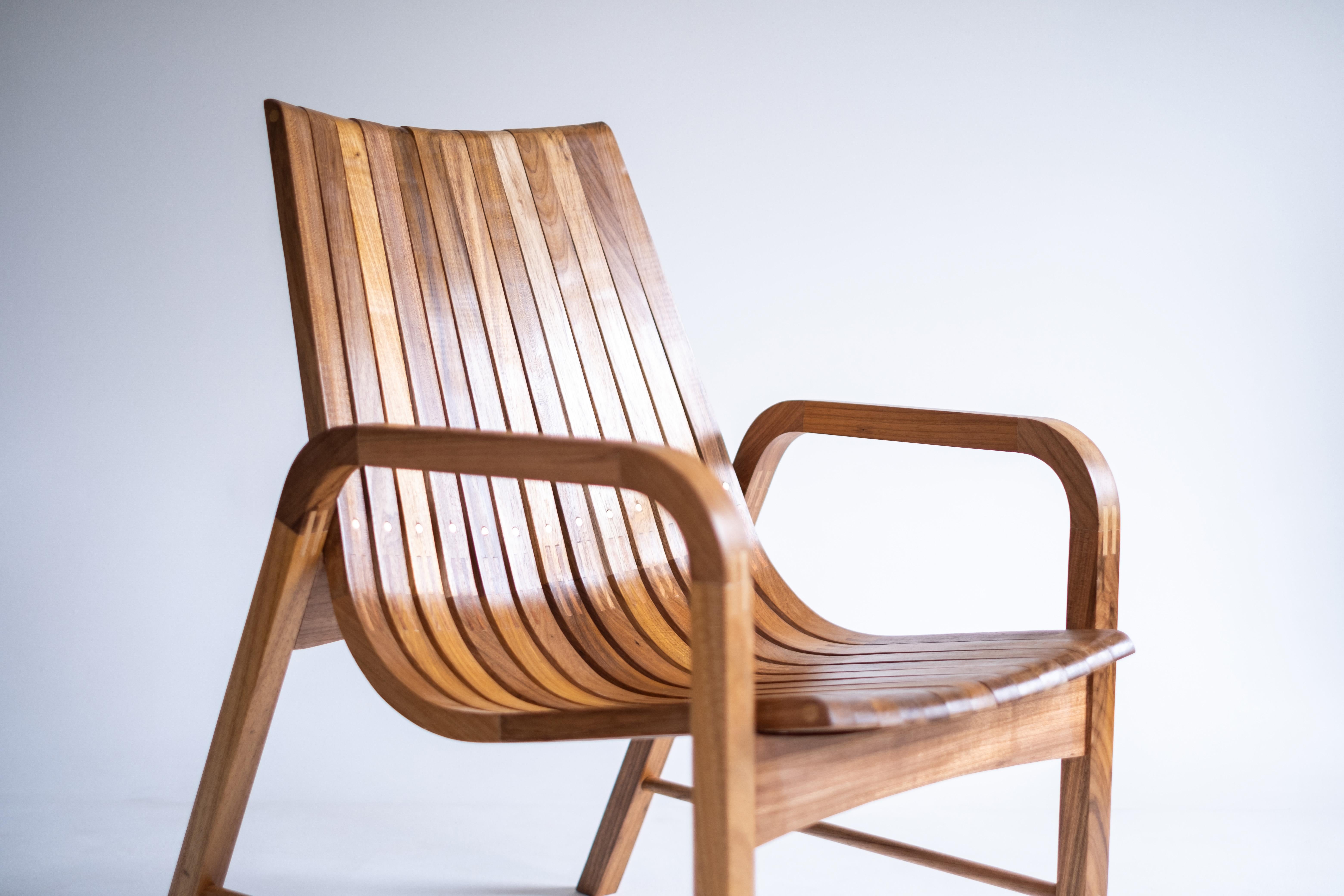 Poltrona contemporanea in legno 'Caverna' dello Studio brasiliano Knót Artesanal in vendita 5