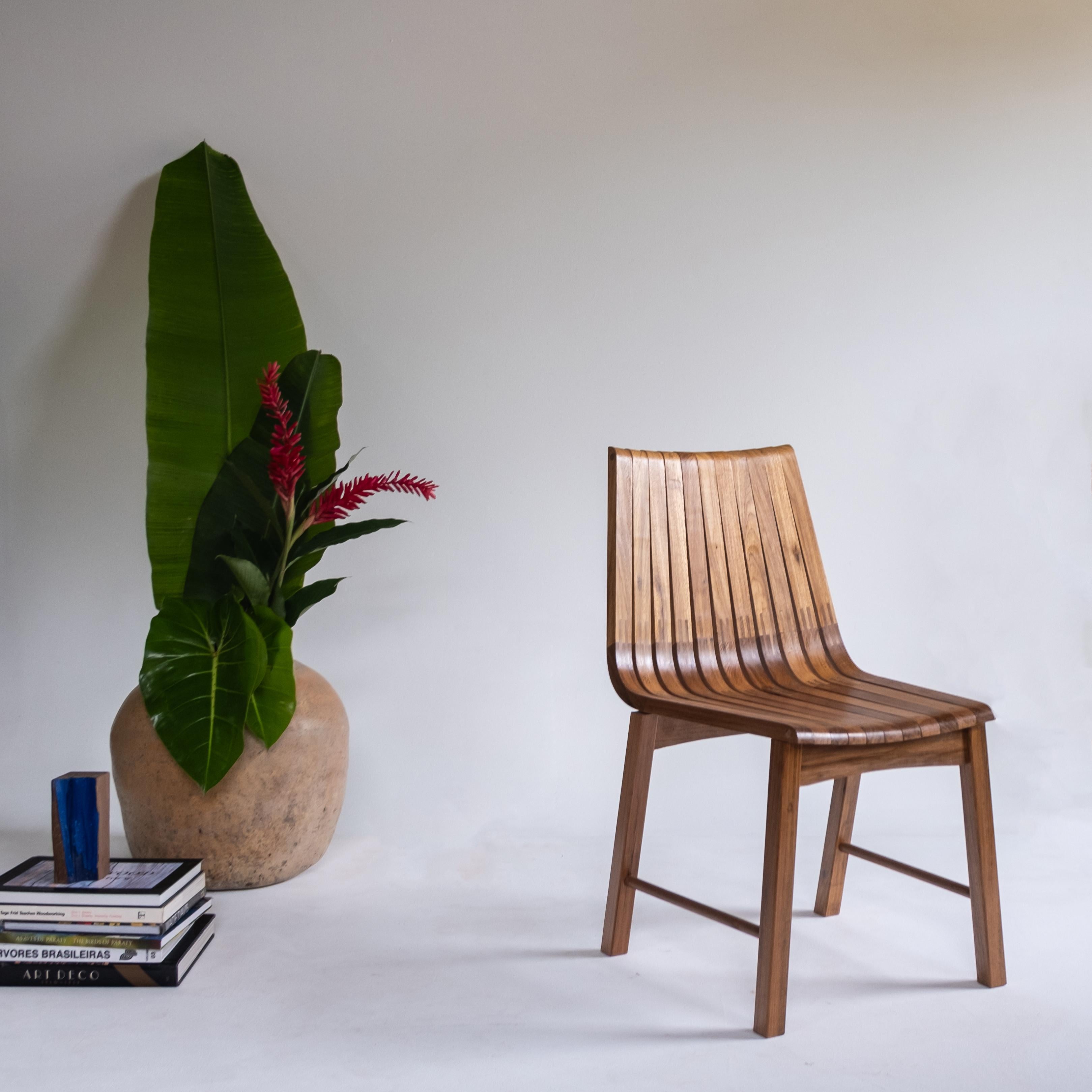 Cavernas are the arched structures that, when combined, form the skeleton of a vessel.
 
These delicately sculpted pieces are the pure embodiment of design, blending the strength and elegance needed to navigate turbulent waters while gliding