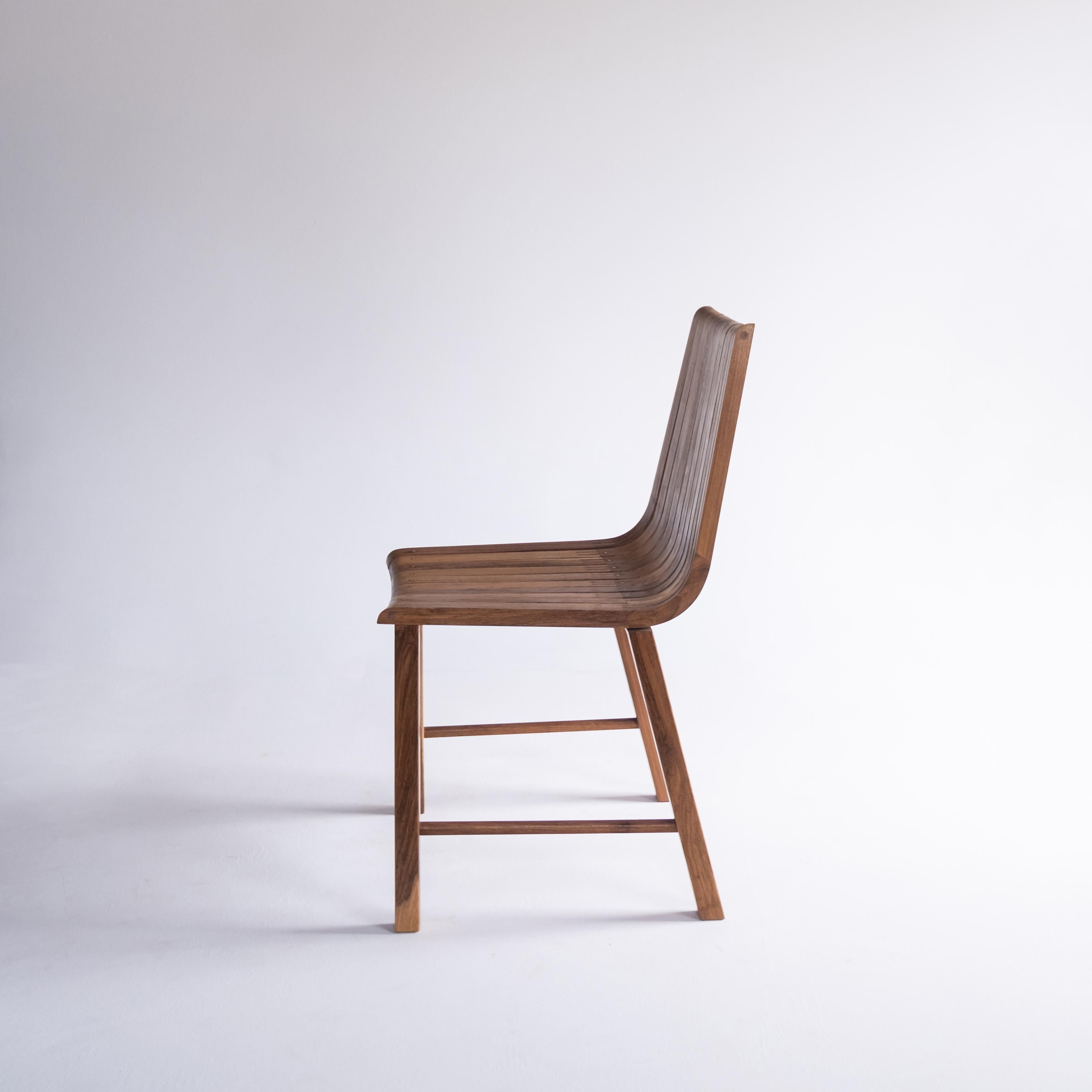 'Caverna' contemporary wooden dining chair by Brazilian Studio Knót Artesanal For Sale 1