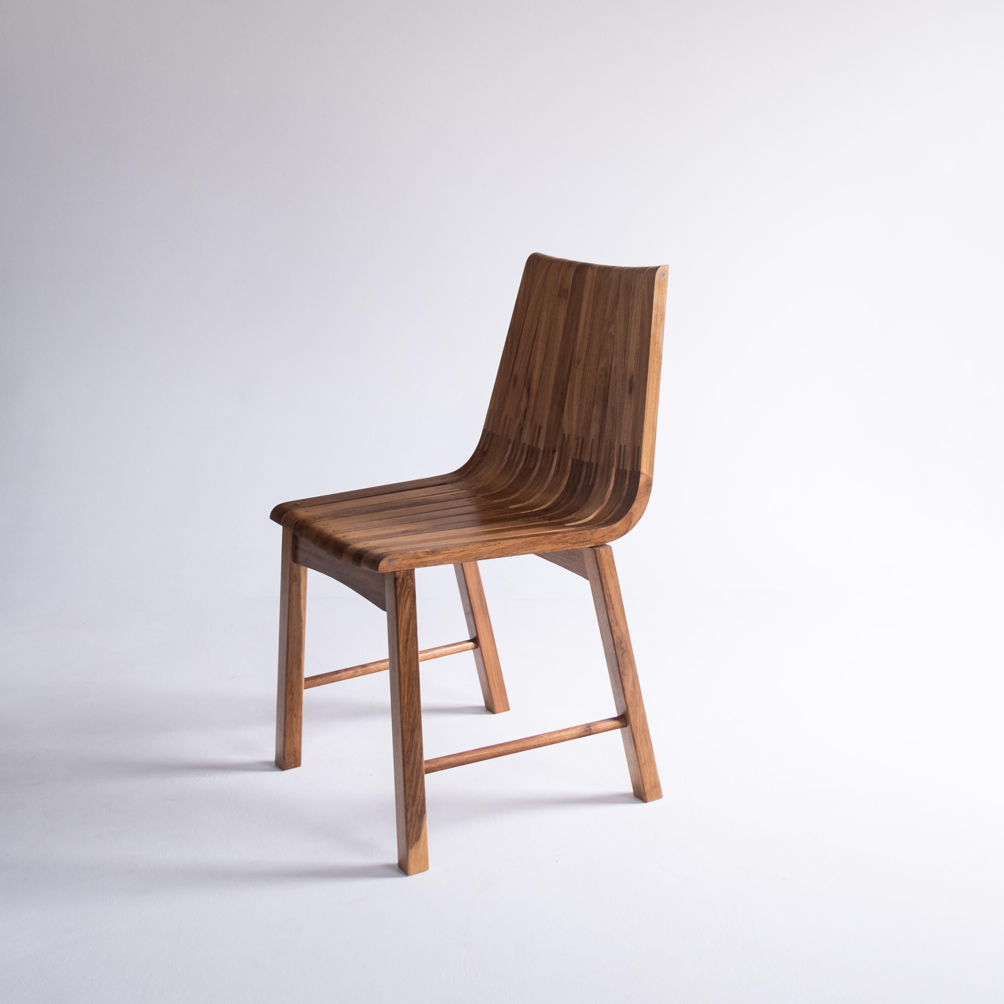 'Caverna' contemporary wooden dining chair by Brazilian Studio Knót Artesanal For Sale 2