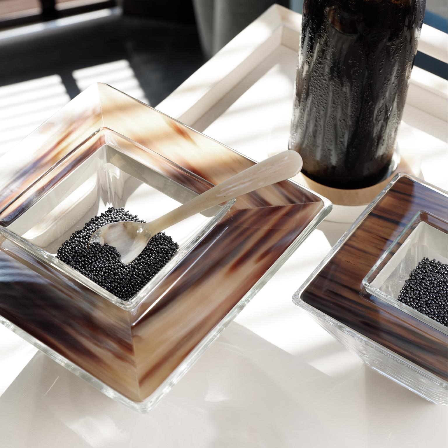 Schale und Löffel in Kaviar aus venezianischem Glas, Corno Italiano und lackiertem Holz Mod 295 im Zustand „Neu“ im Angebot in Recanati, Macerata
