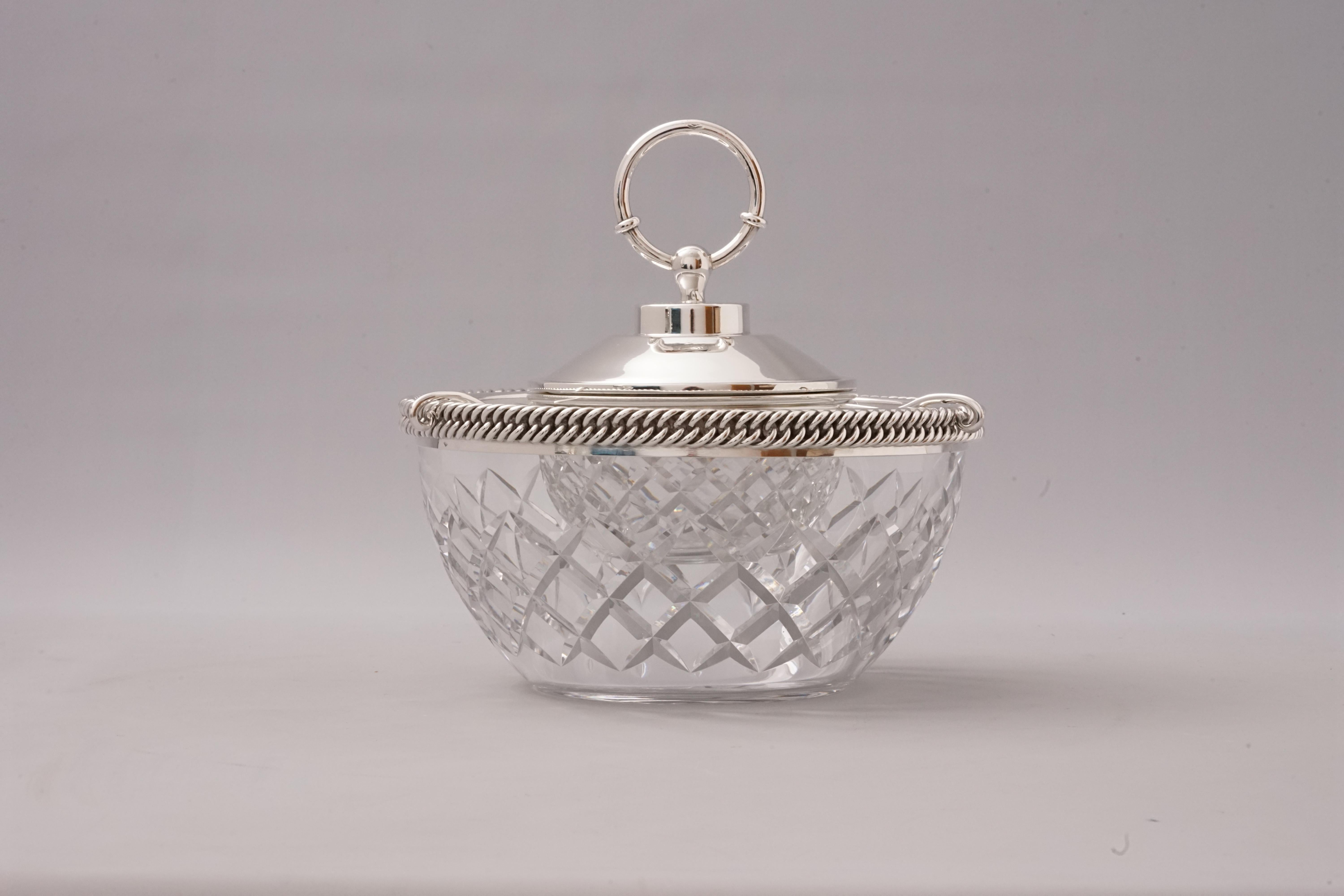 RAR large caviar dish in 925 silver and crystal by Hermès Paris. Production Period 1973-1982. Signed with “Hermès Paris”, french Minerva head and silversmith hallmark.
