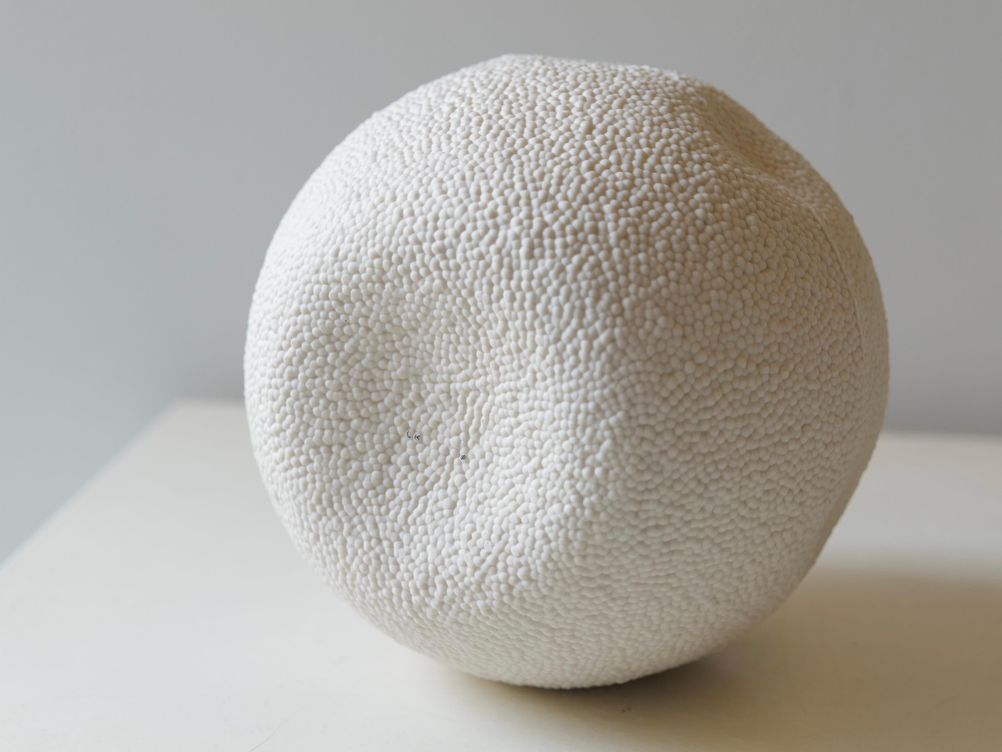 Caviar Porcelain Large Globe Vase in raw porcelain In New Condition For Sale In New York City, NY