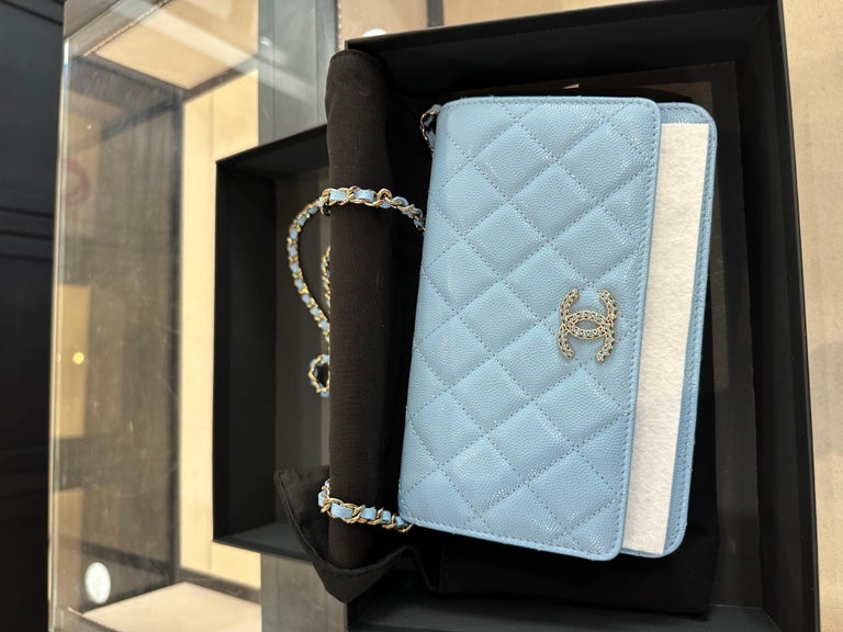 Caviar Quilted Crystal CC Wallet On Chain WOC Light Blue