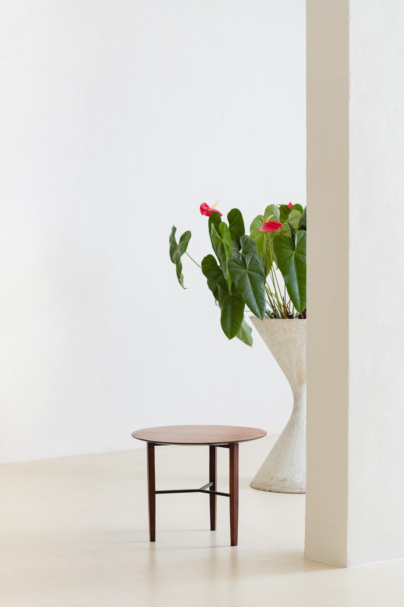 Caviuna Side Table by Carlo Hauner and Martin Eisler, Brazilian Modern Design For Sale 1