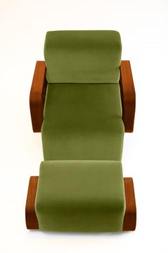 Cayenne Lounge Chair, Avocado Velvet/High Gloss Varnish Brown Solid Oak
