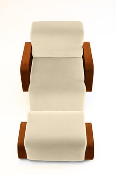 Cayenne Lounge Chair, Shell Velvet/High Gloss Varnish Brown Solid Oak