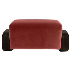 Pouf Cayenne, velours Bittersweet / vernis haute brillance en noyer