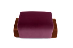 Cayenne Ottoman, Cranberry Velvet / High Gloss Varnish Brown Solid Oak