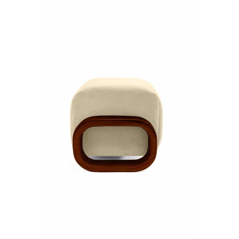 Mid-Century Modern Pouf Cayenne en chêne massif marron vernissé à haute brillance/ velours coquillage en vente