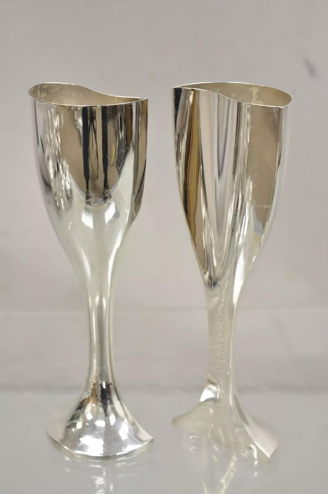 Versilberter Hochzeitskelch von Cazenovia im Ausland, geteilte Champagnerflöten beim Tanzen (Moderne) im Angebot
